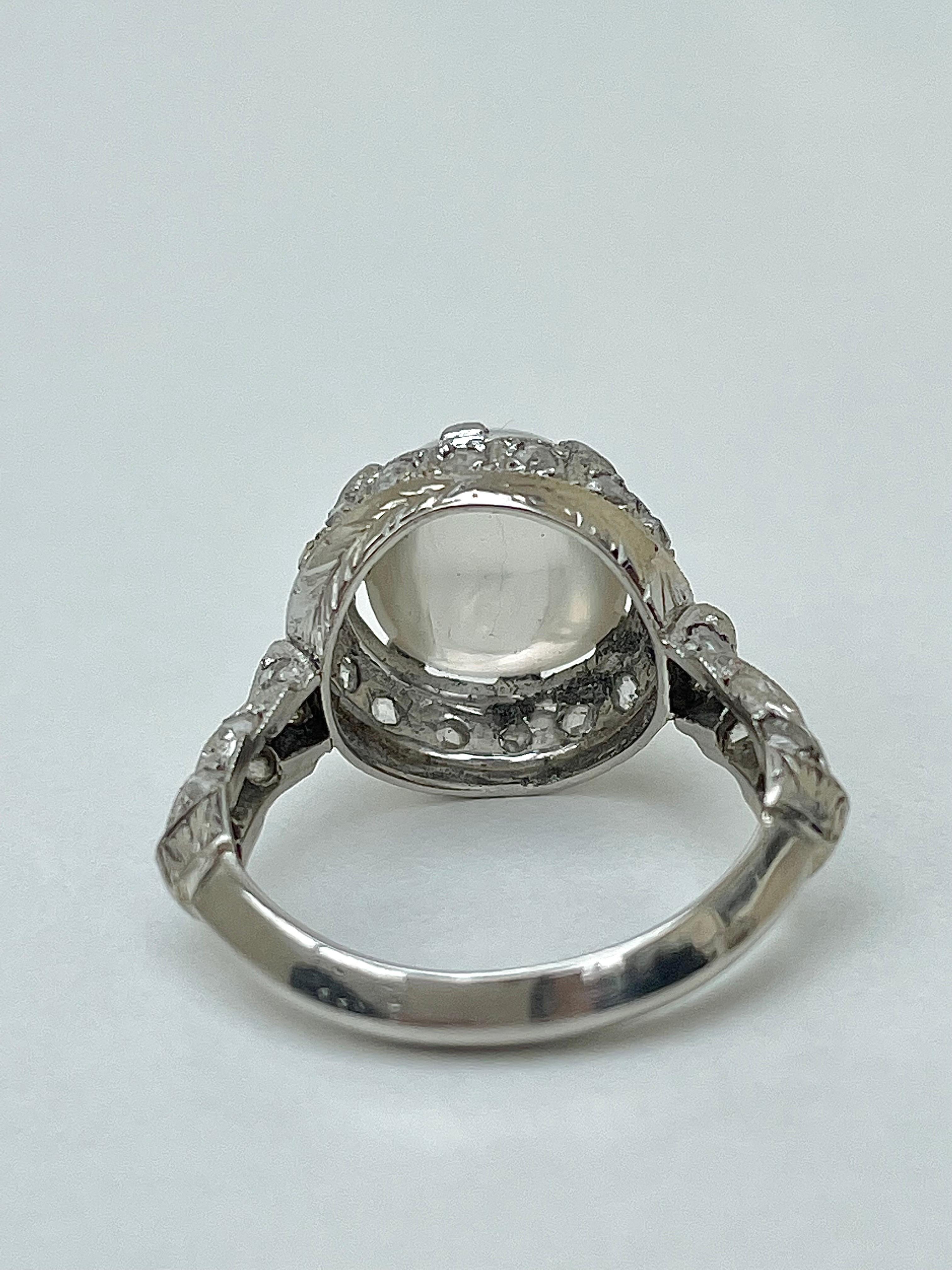 Antiker antiker Cabochon-Mondstein und Diamant Weißgold Statement-Ring (Alteuropäischer Schliff) im Angebot