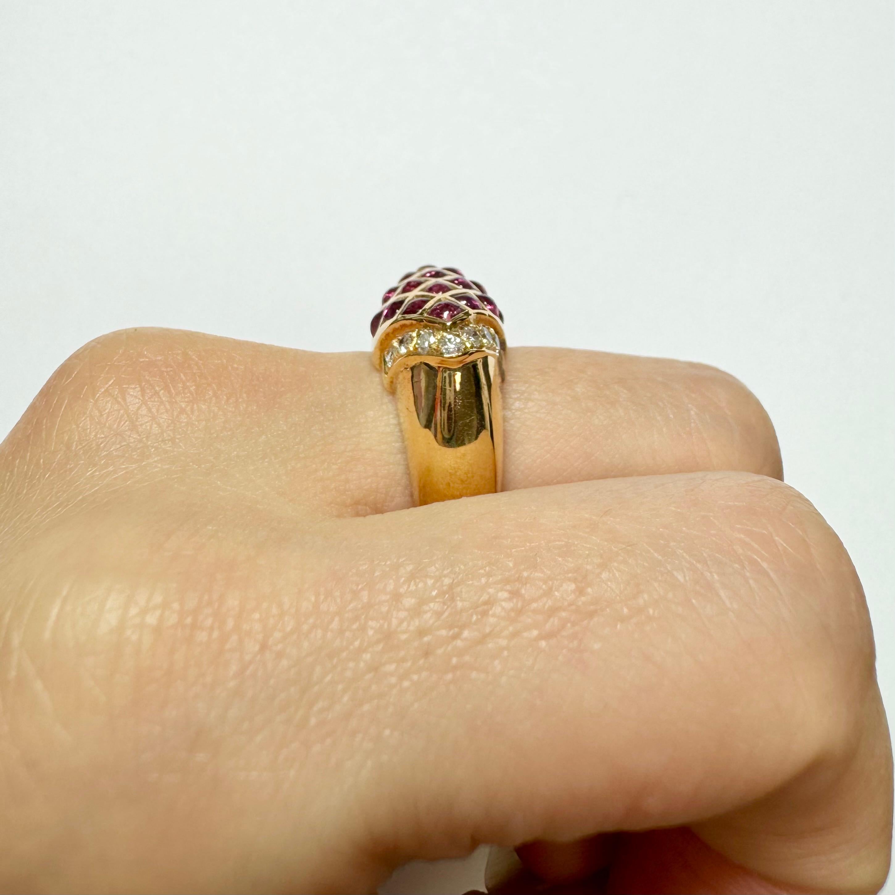 Antique Cabochon Ruby and Diamonds Yellow Gold Ring For Sale 5