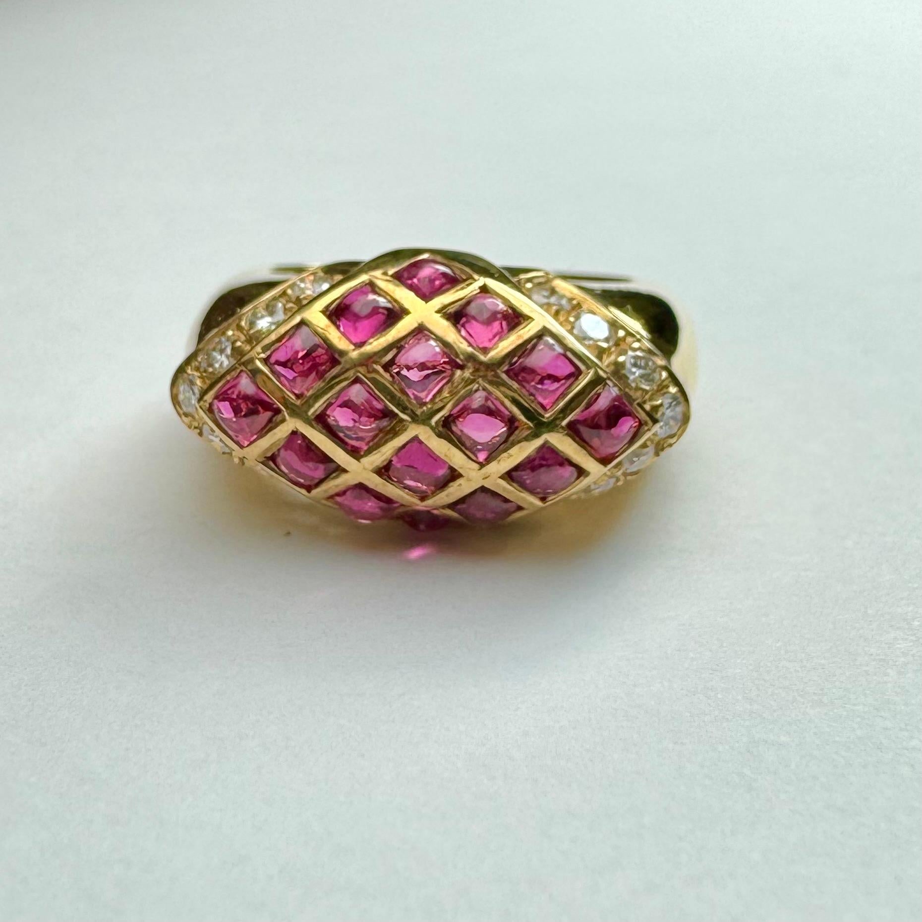 Antique Cabochon Ruby and Diamonds Yellow Gold Ring For Sale 1