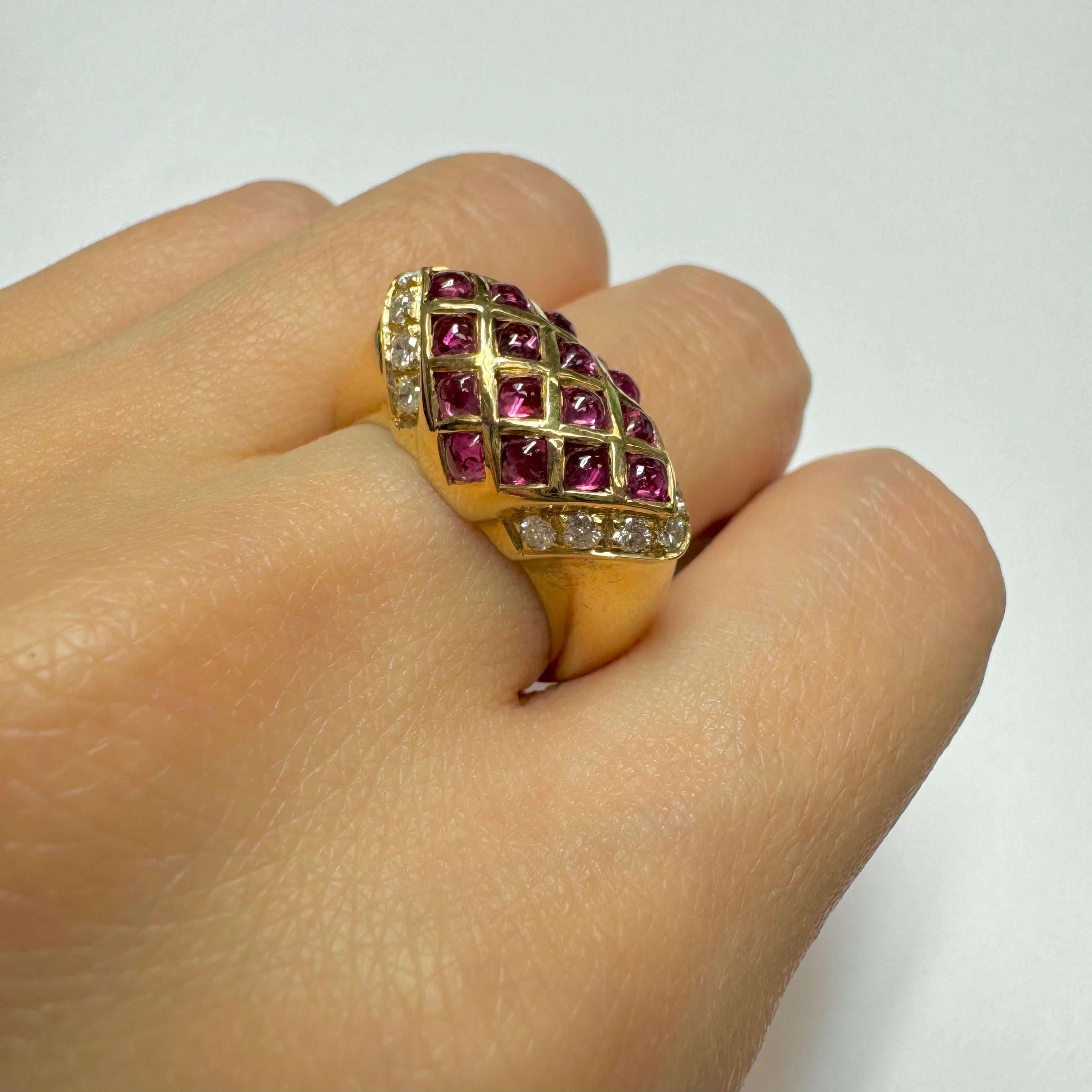 Antique Cabochon Ruby and Diamonds Yellow Gold Ring For Sale 3