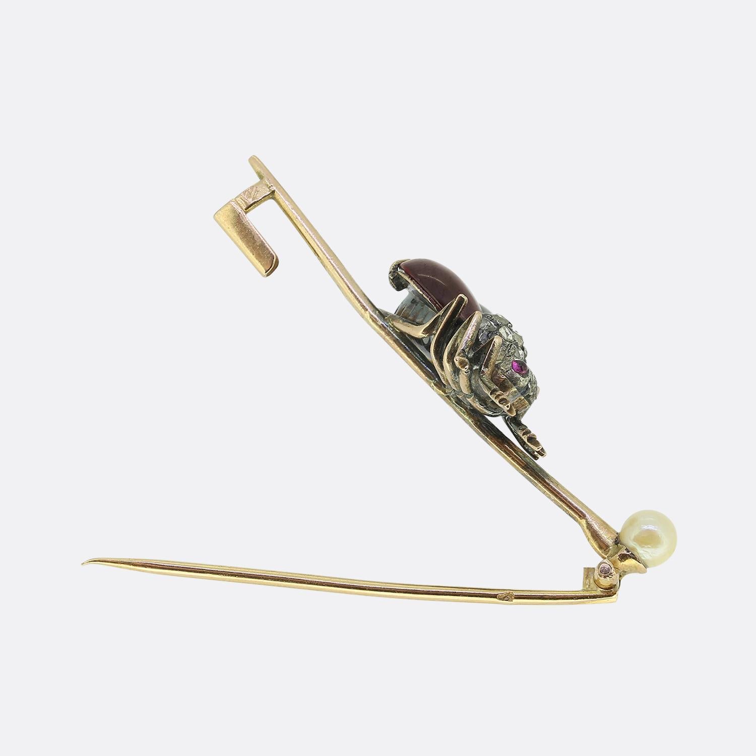 Antique Cabochon Ruby Pearl and Diamond Fly Brooch In Good Condition For Sale In London, GB