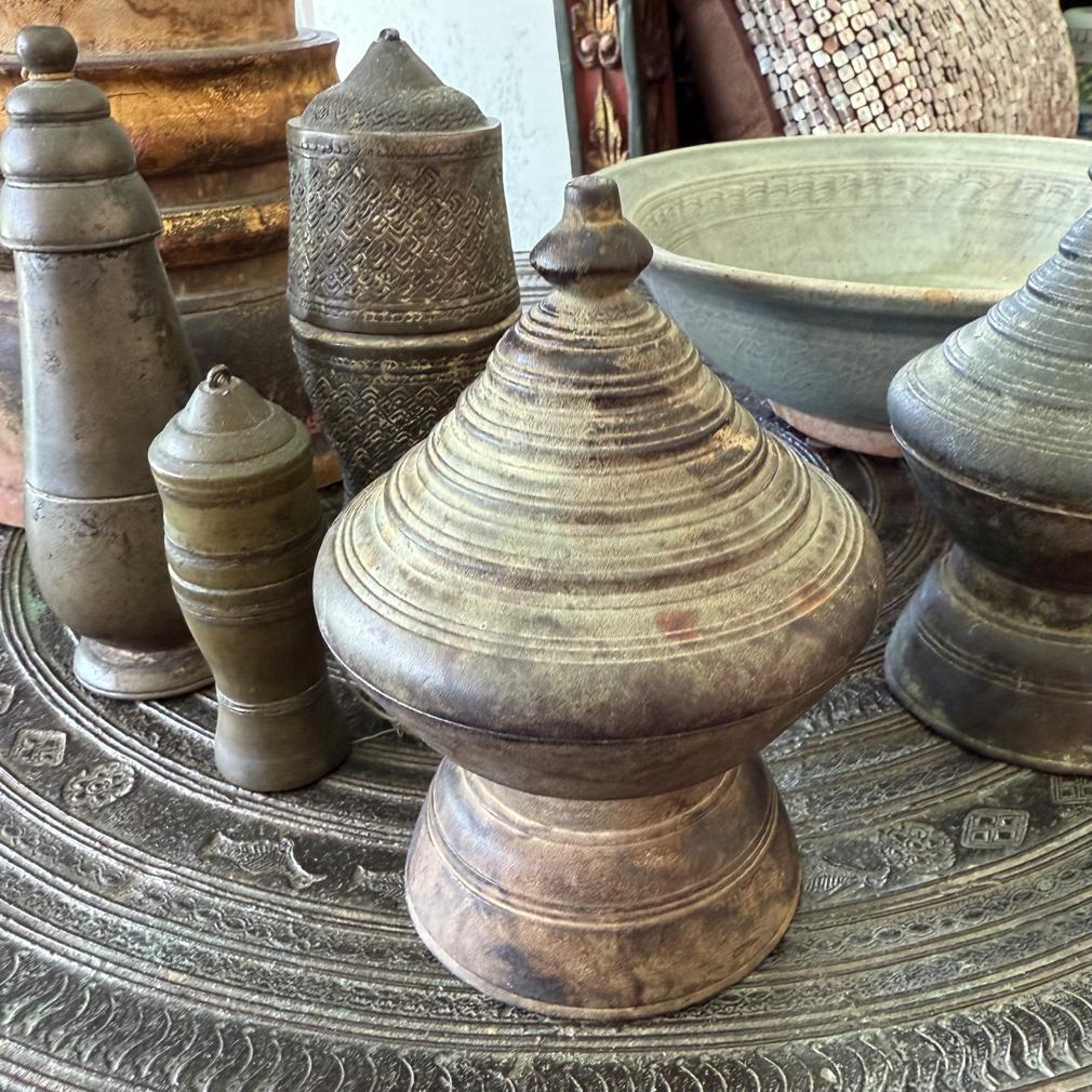 Antique Cambodian Bronze Chetey Betelnut Box For Sale 2