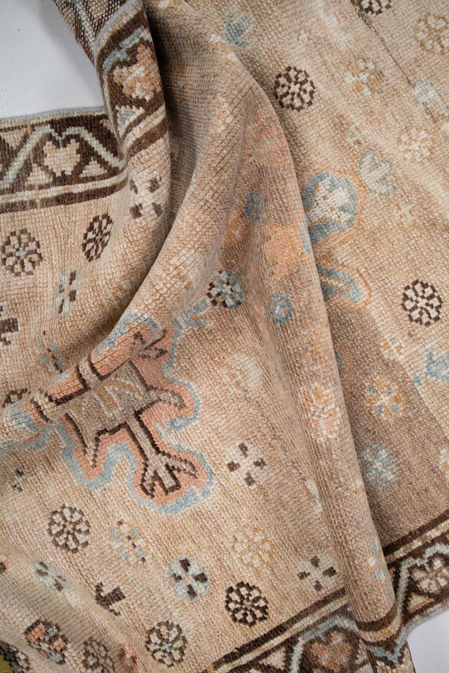Wool Antique Camel Hair Sarab Rug S-R5541 For Sale
