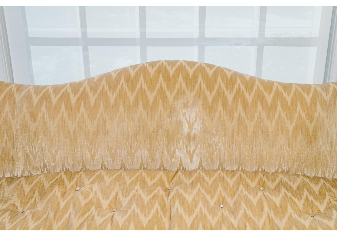 Antikes Kamelienholz-Sofa mit geschnitzten, Haarigen Pfotenfüßen im Angebot 4