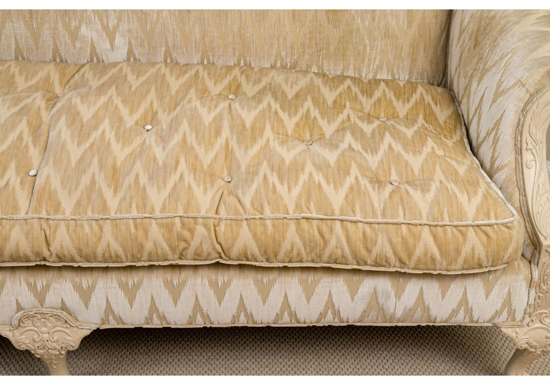 Antikes Kamelienholz-Sofa mit geschnitzten, Haarigen Pfotenfüßen im Angebot 2