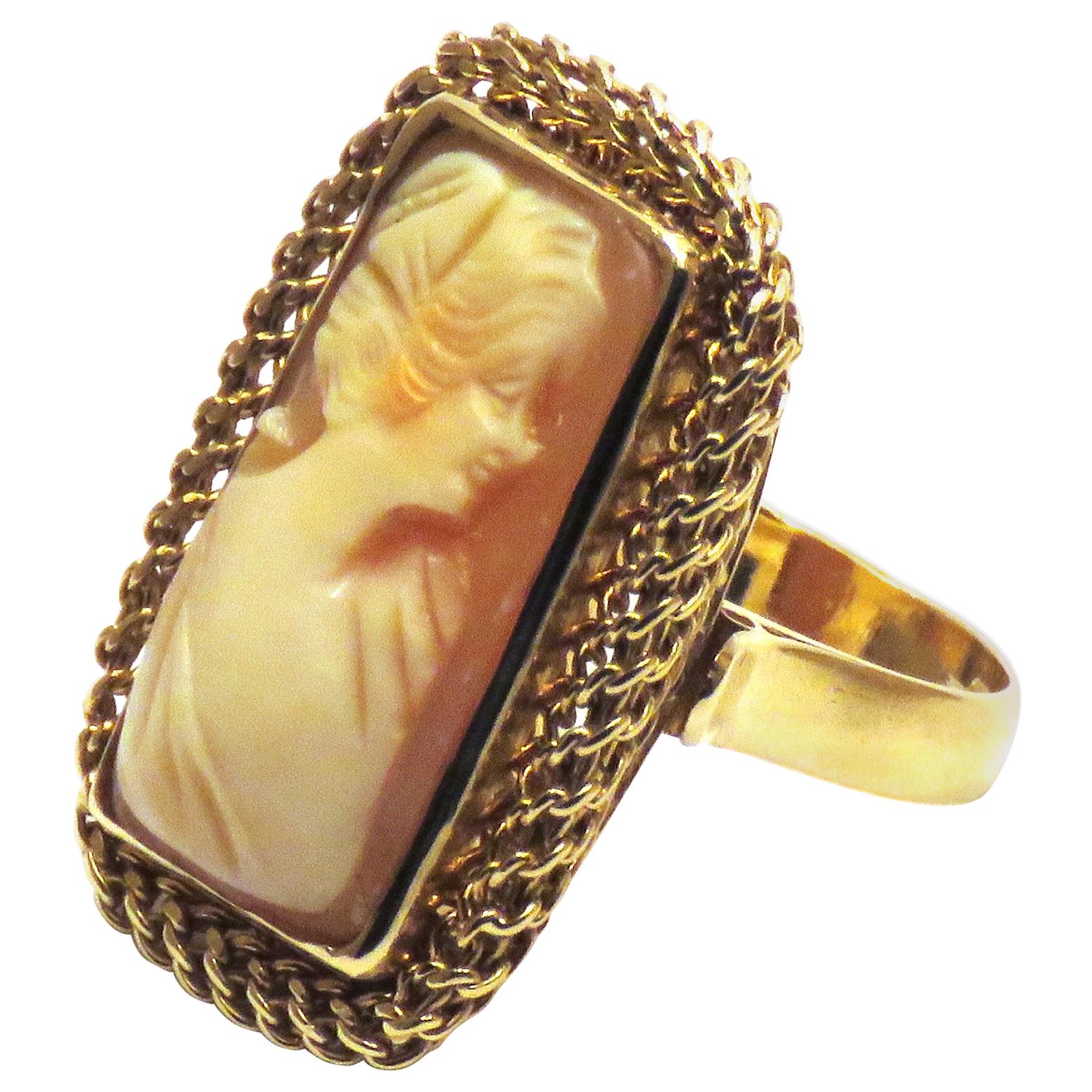 Bague camée ancienne en or jaune 18 carats fabriquée à la main en Italie