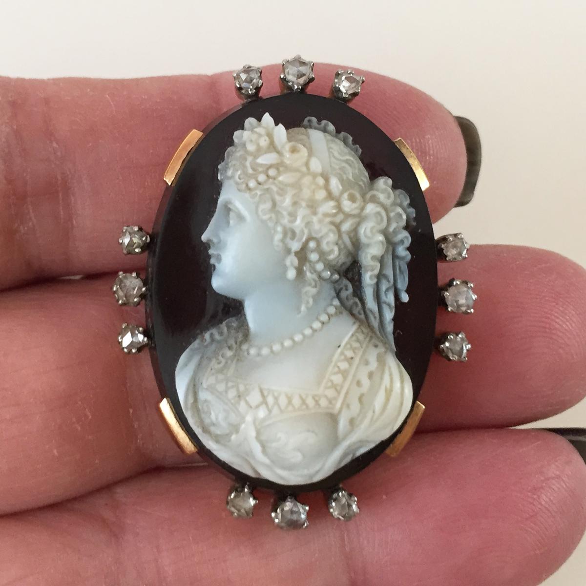 Antique Cameo 18k yellow gold diamonds sardonyx brooch / pendant France, 1838 For Sale 5