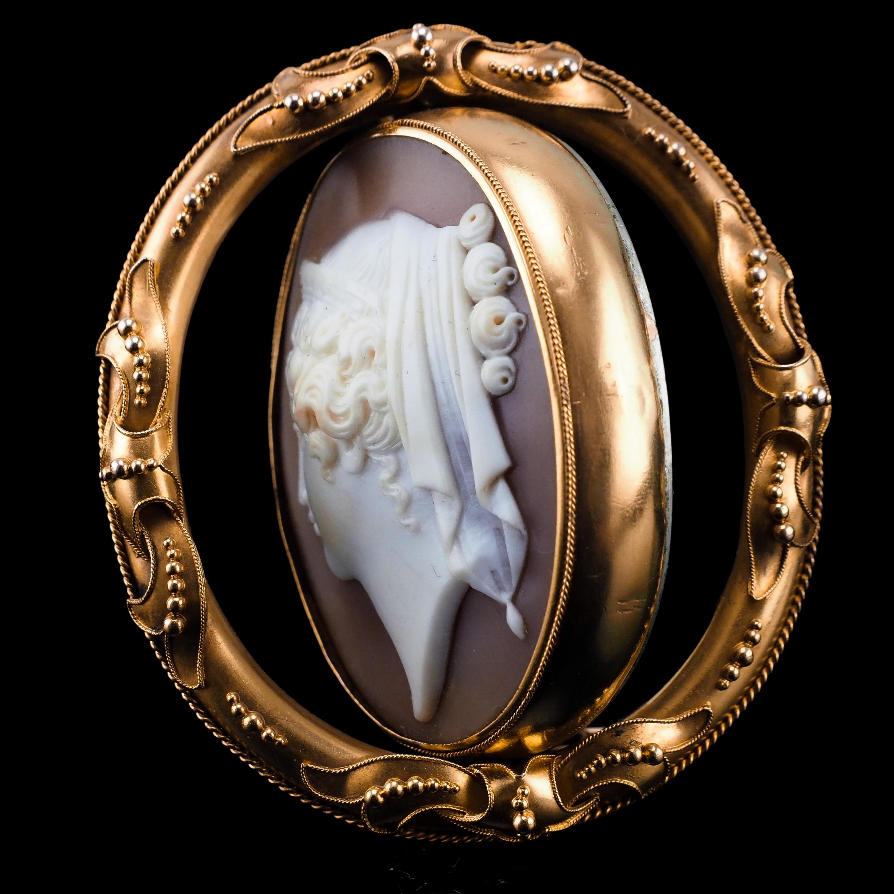 Antique Cameo Brooch Pendant Necklace 18K Gold - Victorian c.1860 For Sale 8