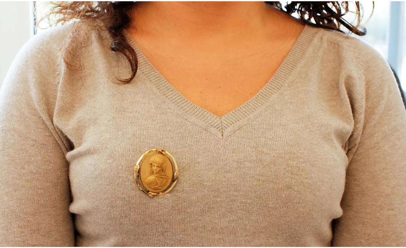 antique cameo brooches