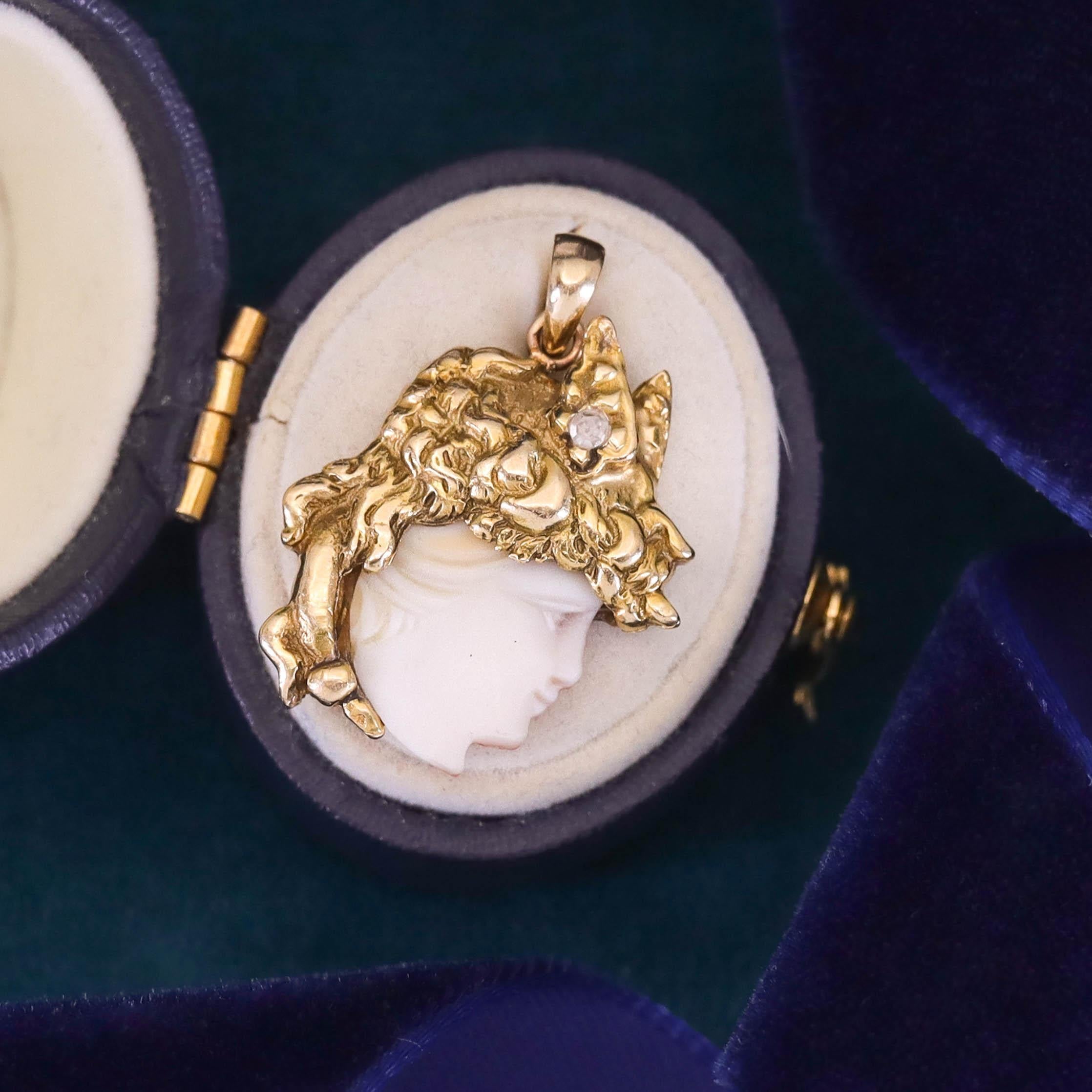 Antiker Kamee-Anhänger aus 14k Gold im Zustand „Gut“ im Angebot in Lewisburg, PA
