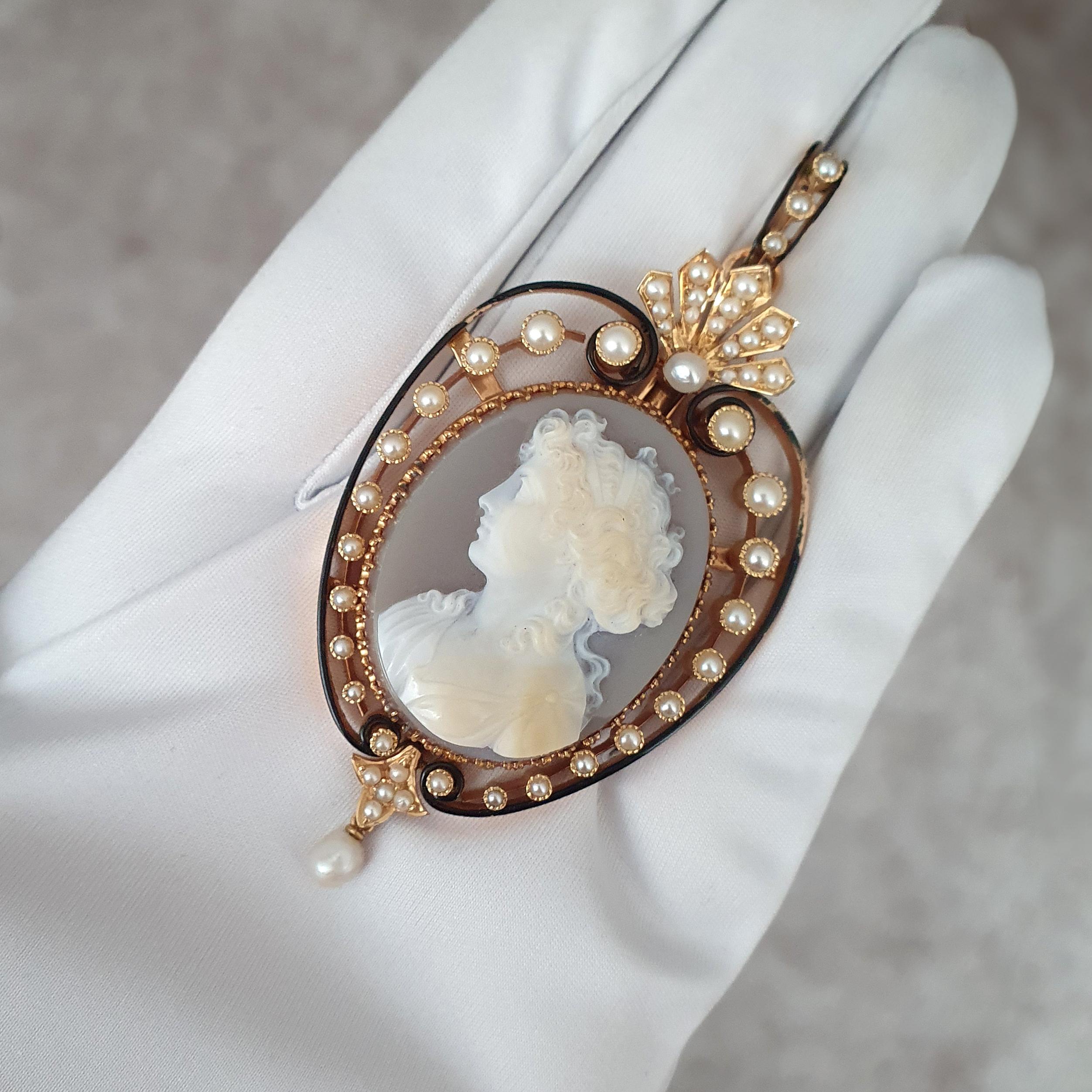 Antique Cameo Gold Pearl Set For Sale 3