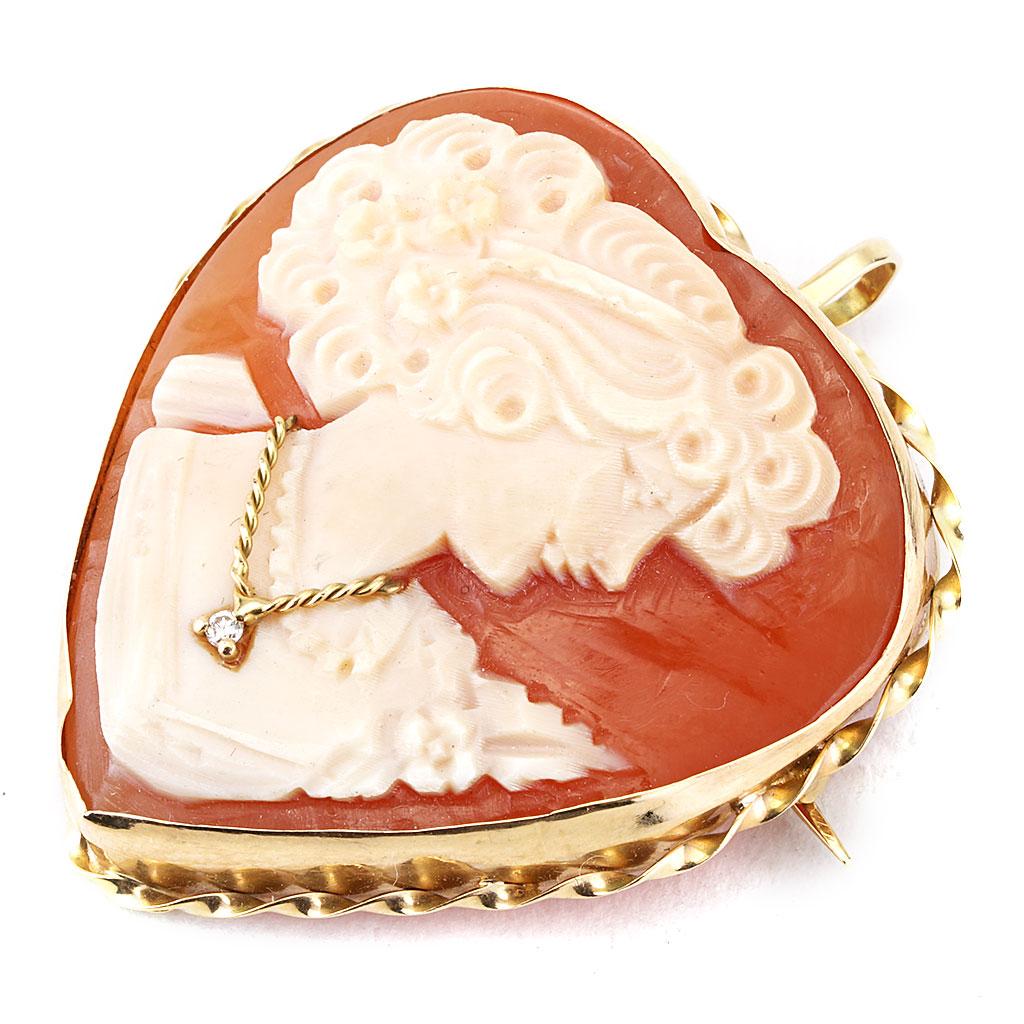 Women's Antique Cameo Heart Pin with Diamond in 14K Yellow Gold For Sale