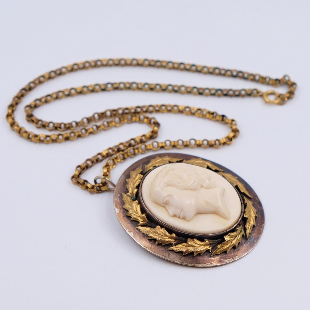 Antique Cameo Long Necklace 1910 In Good Condition For Sale In Austin, TX