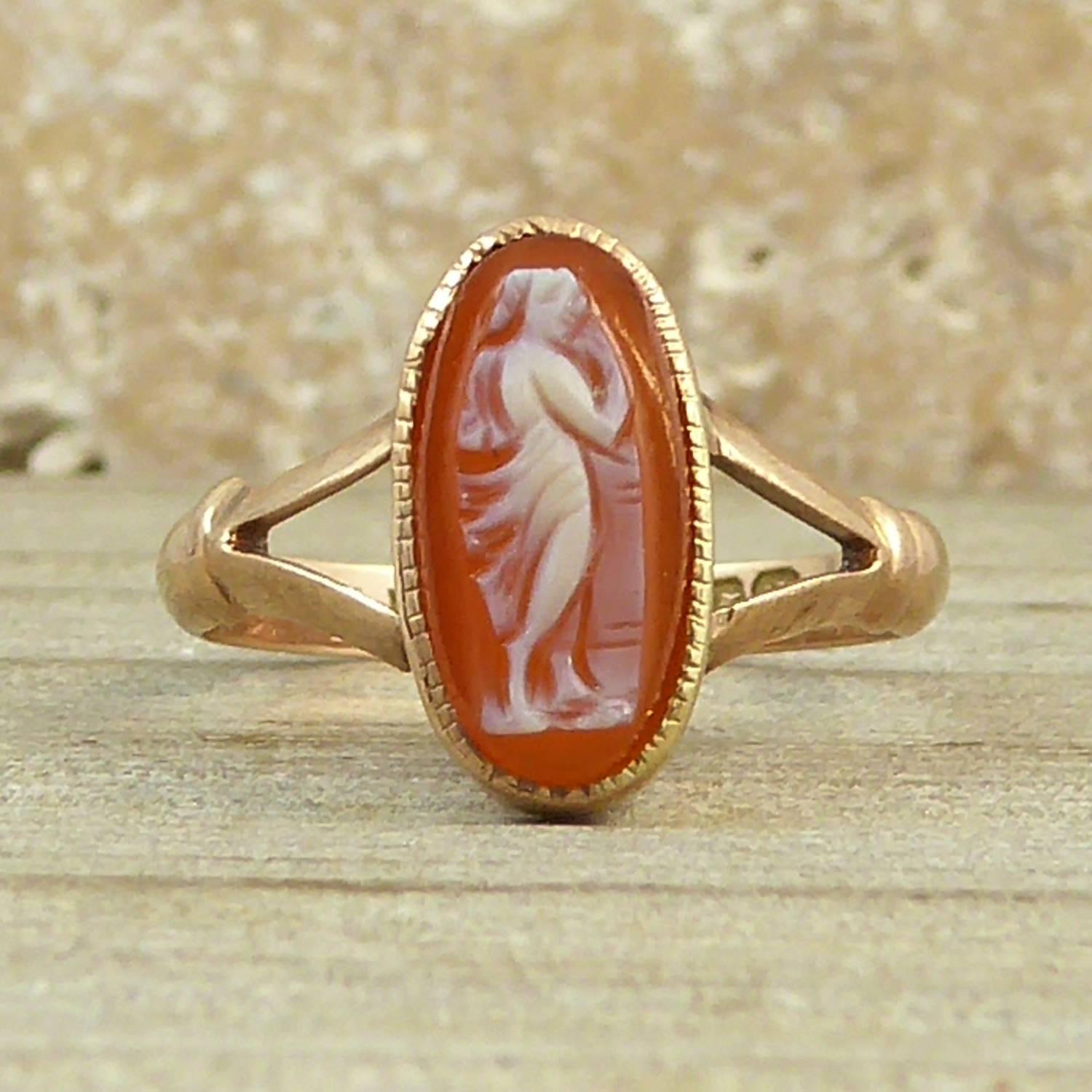 Antique Cameo Ring, Rose Gold, Hallmarked Chester Assay Office, 1911 In Excellent Condition In Yorkshire, West Yorkshire