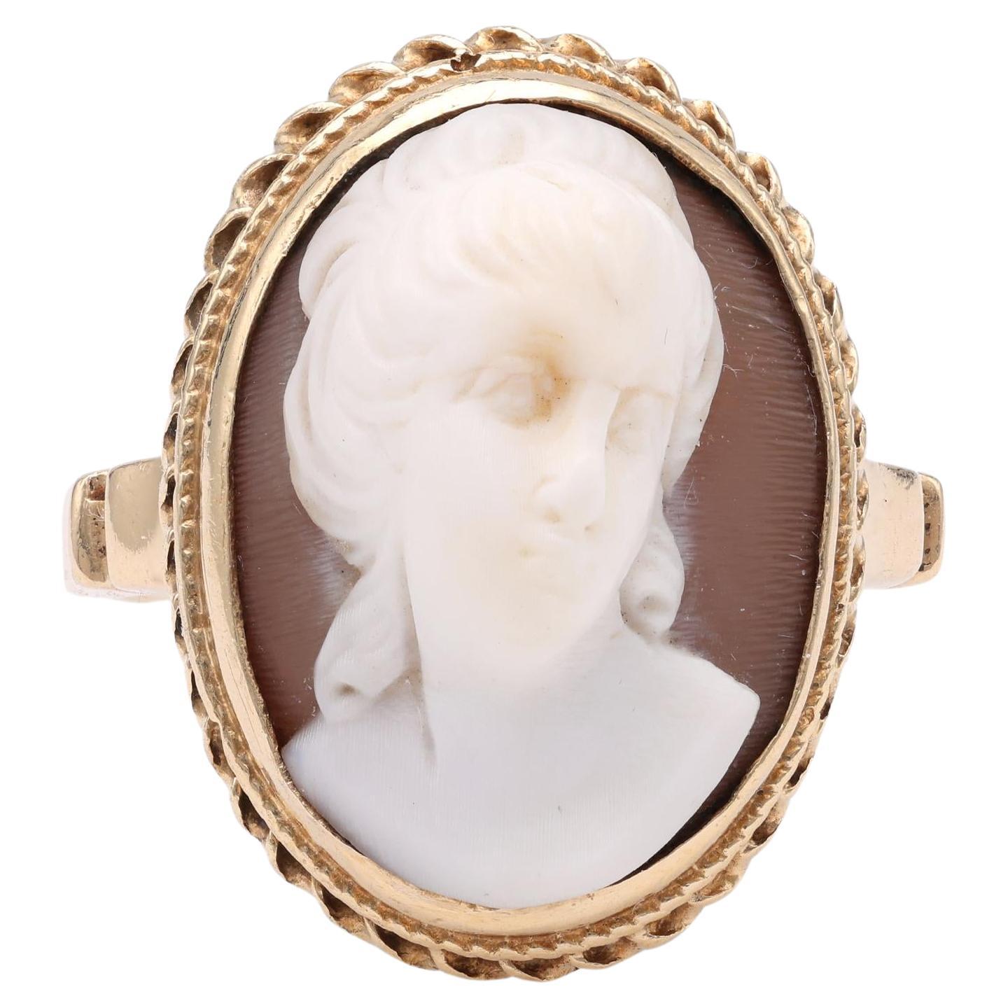 Antique Cameo Yellow Gold Ring For Sale