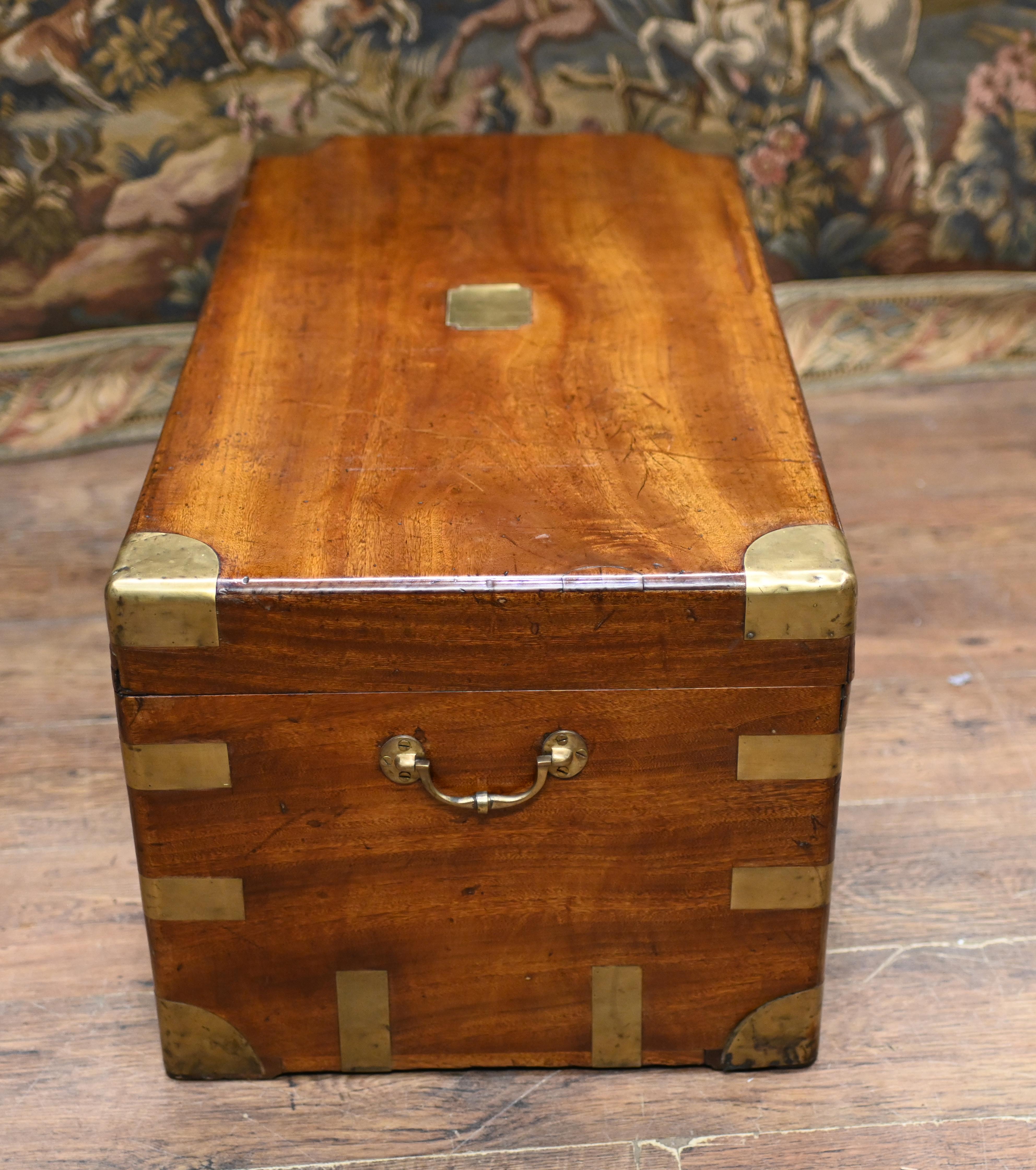 Antique Campaign Chest Camphor Luggage Box Case 1880 For Sale 2