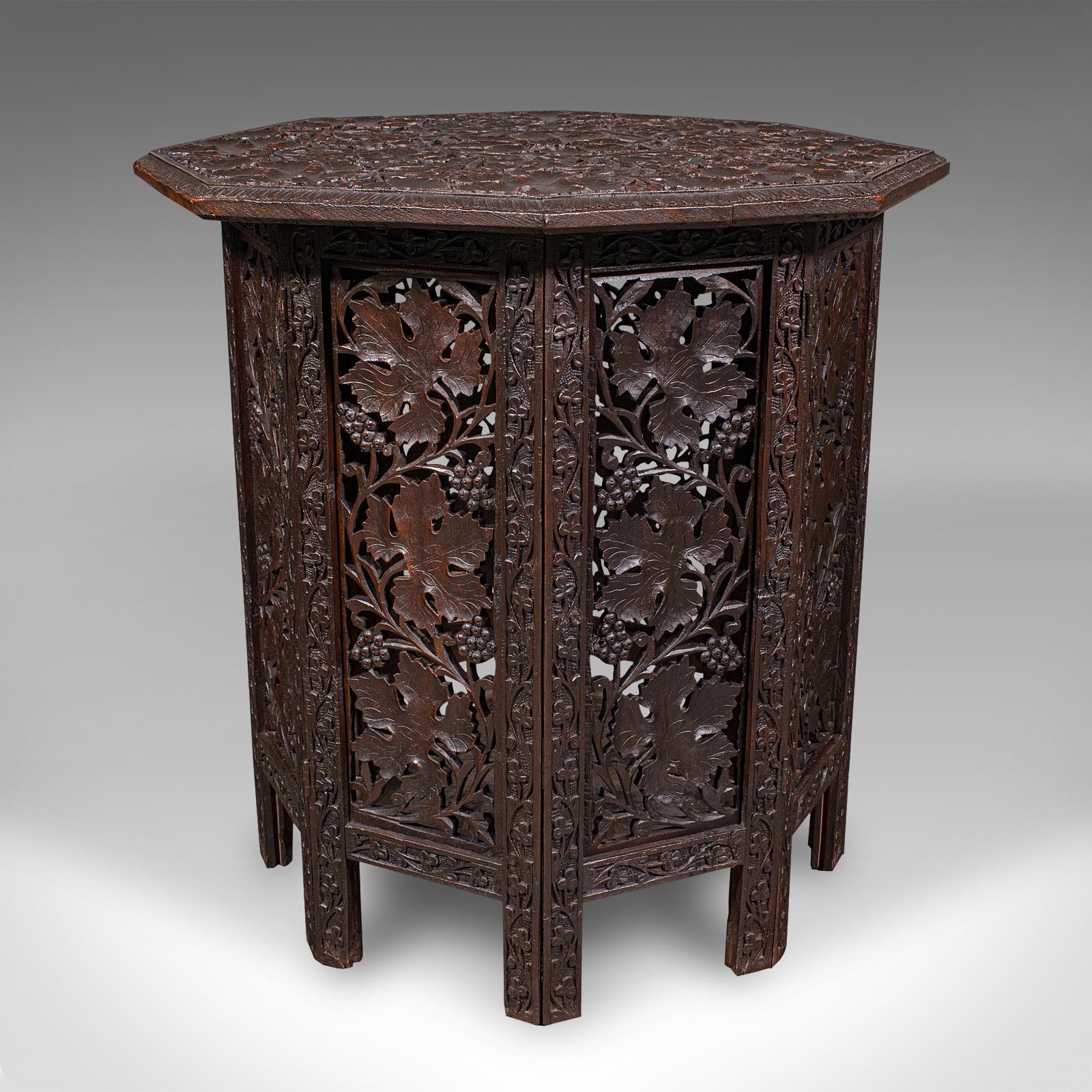 Anglo-indiano Antique Campaign Tea Table, Anglo Indian Teak, Folding, Serving, Victorian, 1900 in vendita