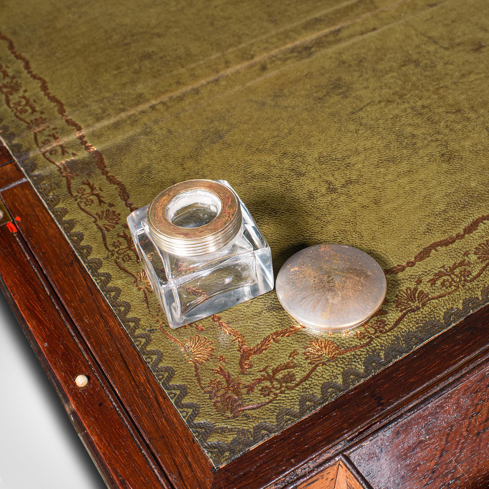 Antique Campaigner Writing Slope, English, Walnut, Correspondence Box, Victorian en vente 5