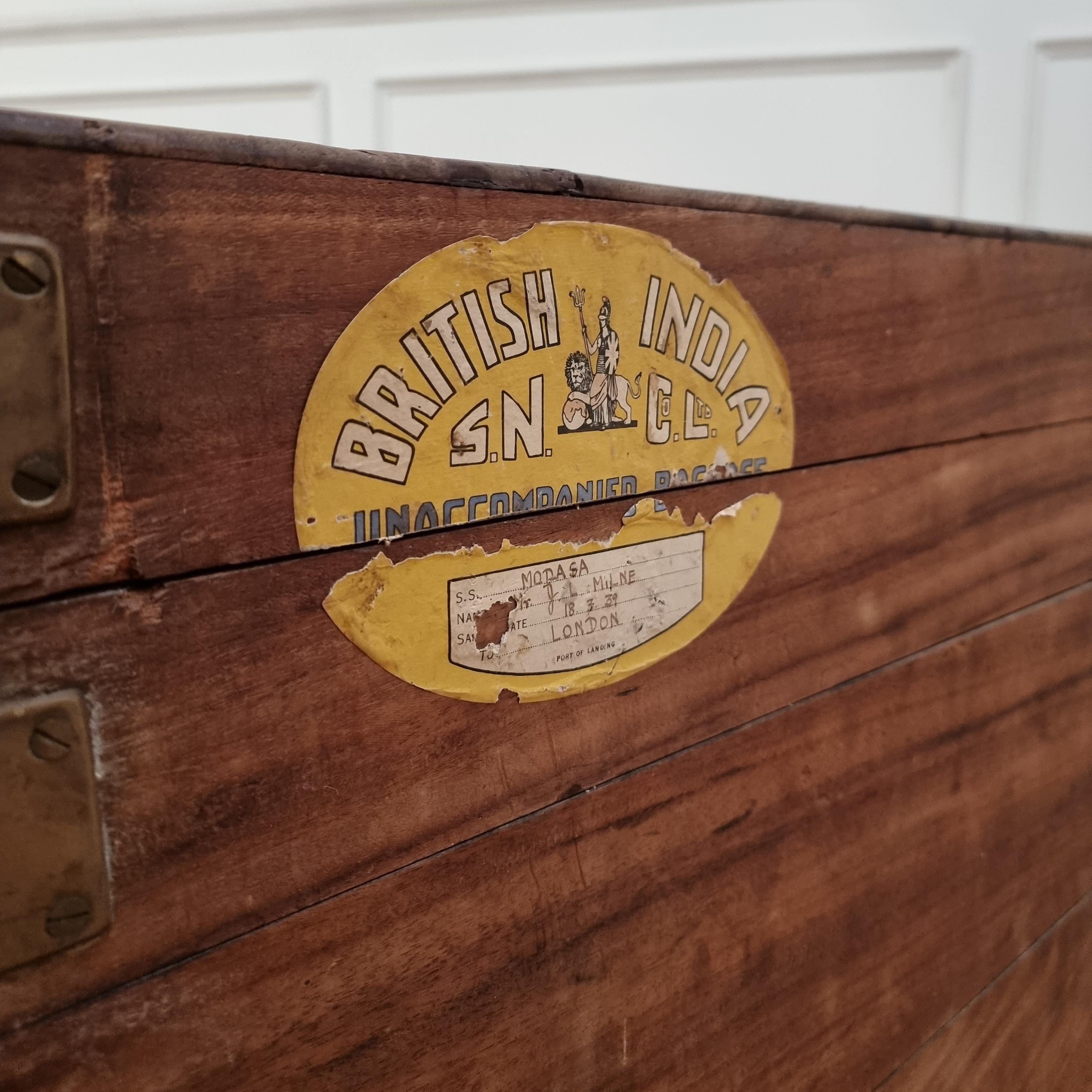Antique Camphor Travel Chest In Good Condition For Sale In Leamington Spa, Warwickshire