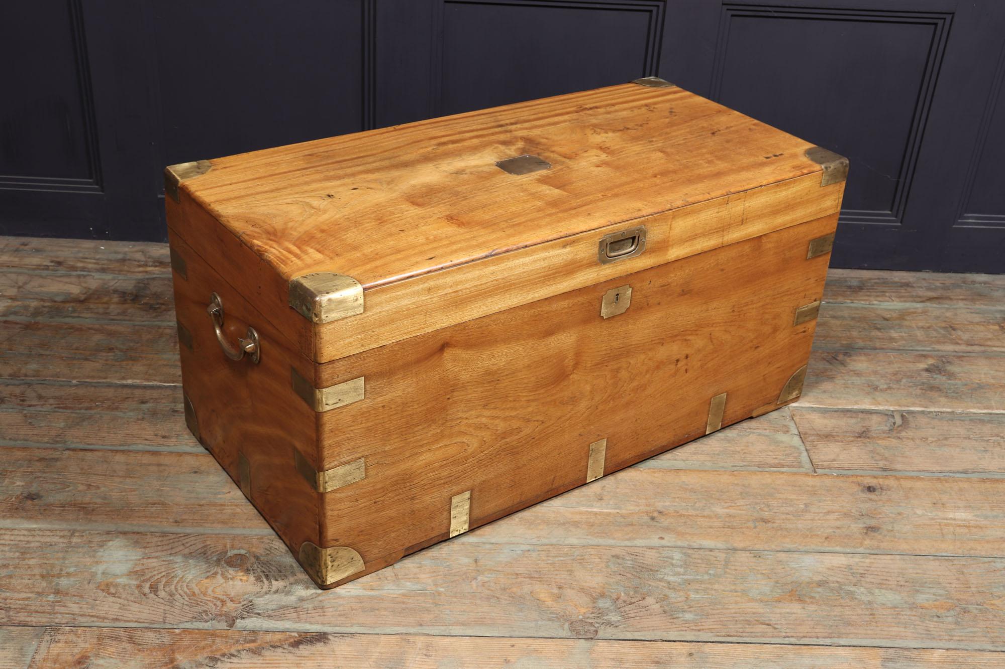 Antique Camphor wood Box c1860 In Good Condition In Paddock Wood Tonbridge, GB