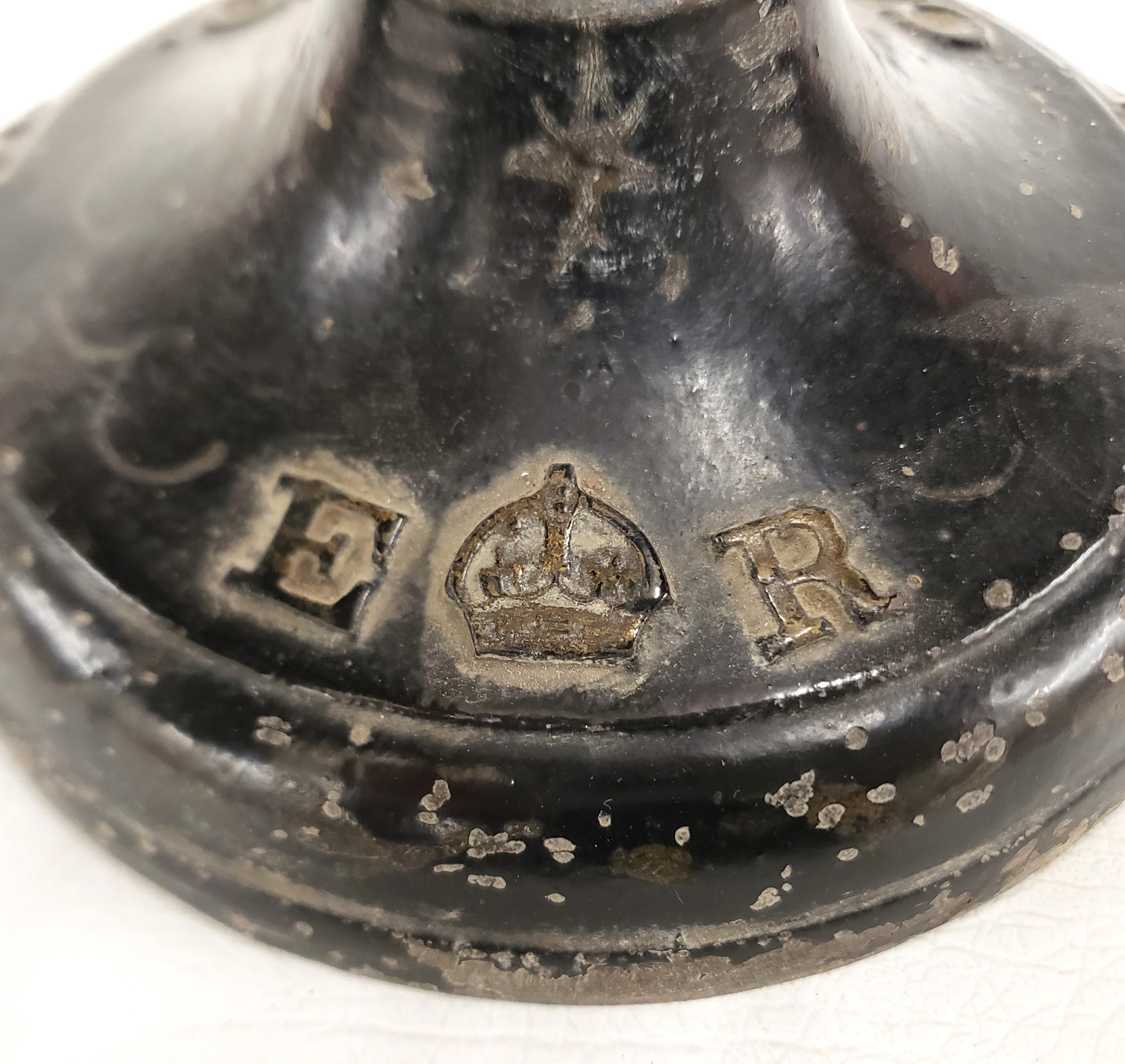 Antike kanadische Postamt-Balkenschale mit Gestell aus gegossenem Metall und Messing-Akzenten im Angebot 4