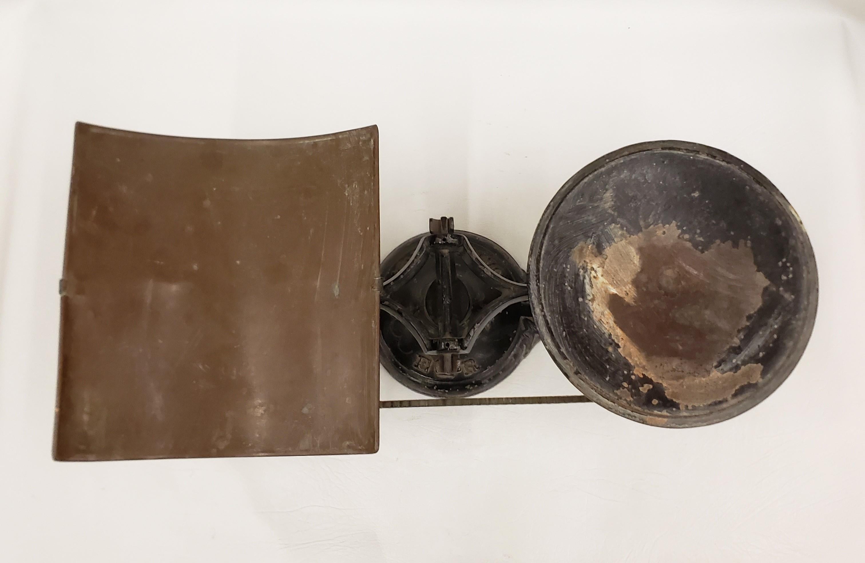 Antike kanadische Postamt-Balkenschale mit Gestell aus gegossenem Metall und Messing-Akzenten im Angebot 9