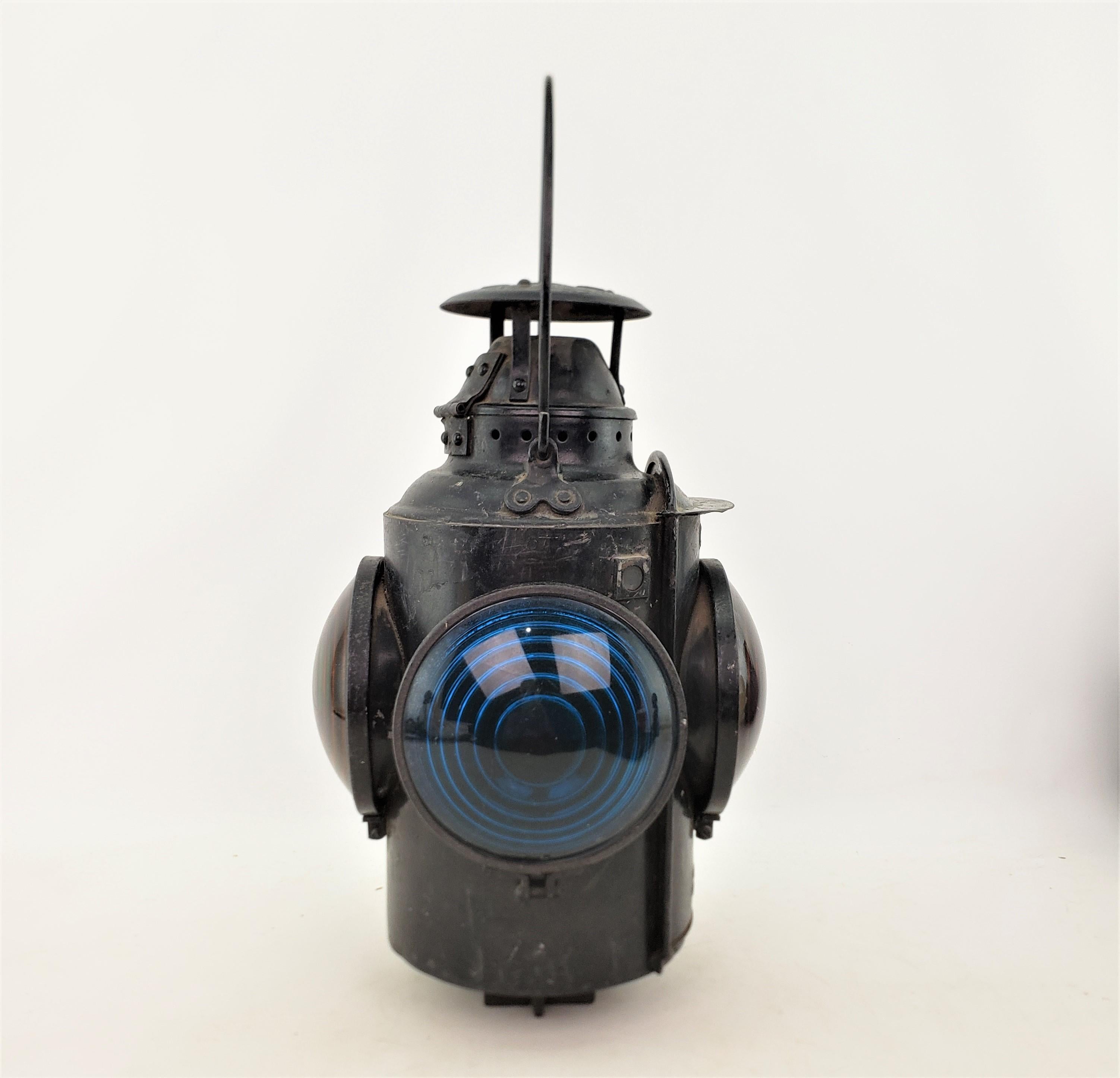 Machine-Made Antique Canadian National Railway Piper Signal Lantern For Sale