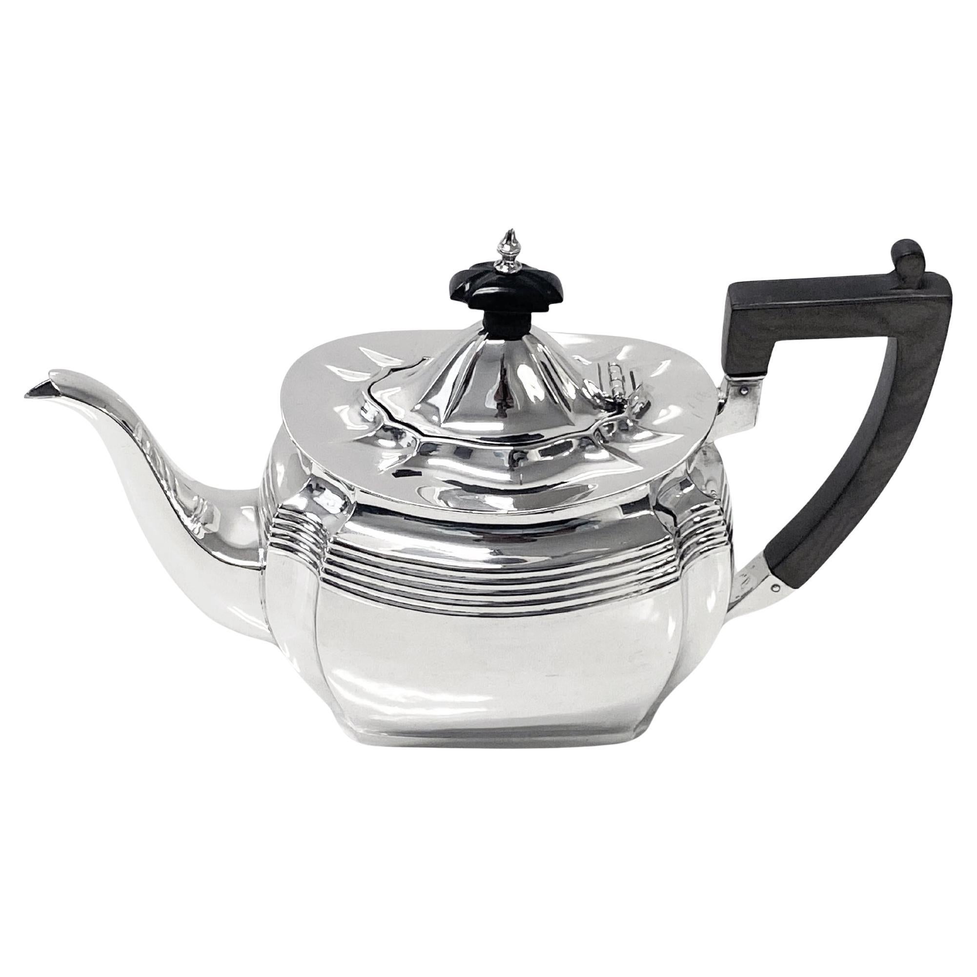 Antique Canadian Sterling silver Teapot Toronto C.1900 Roden Bros For Sale