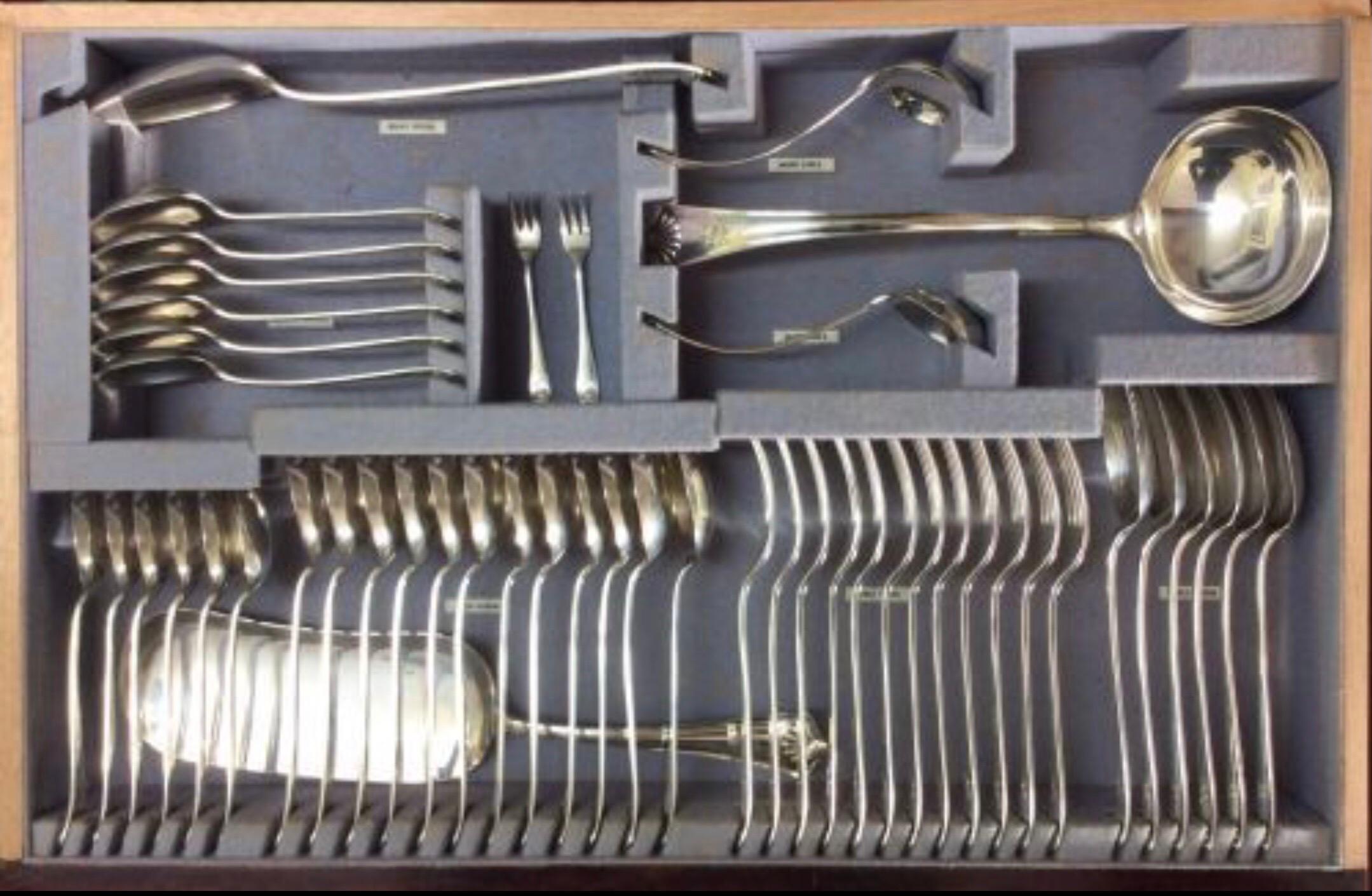 antique cutlery canteen table