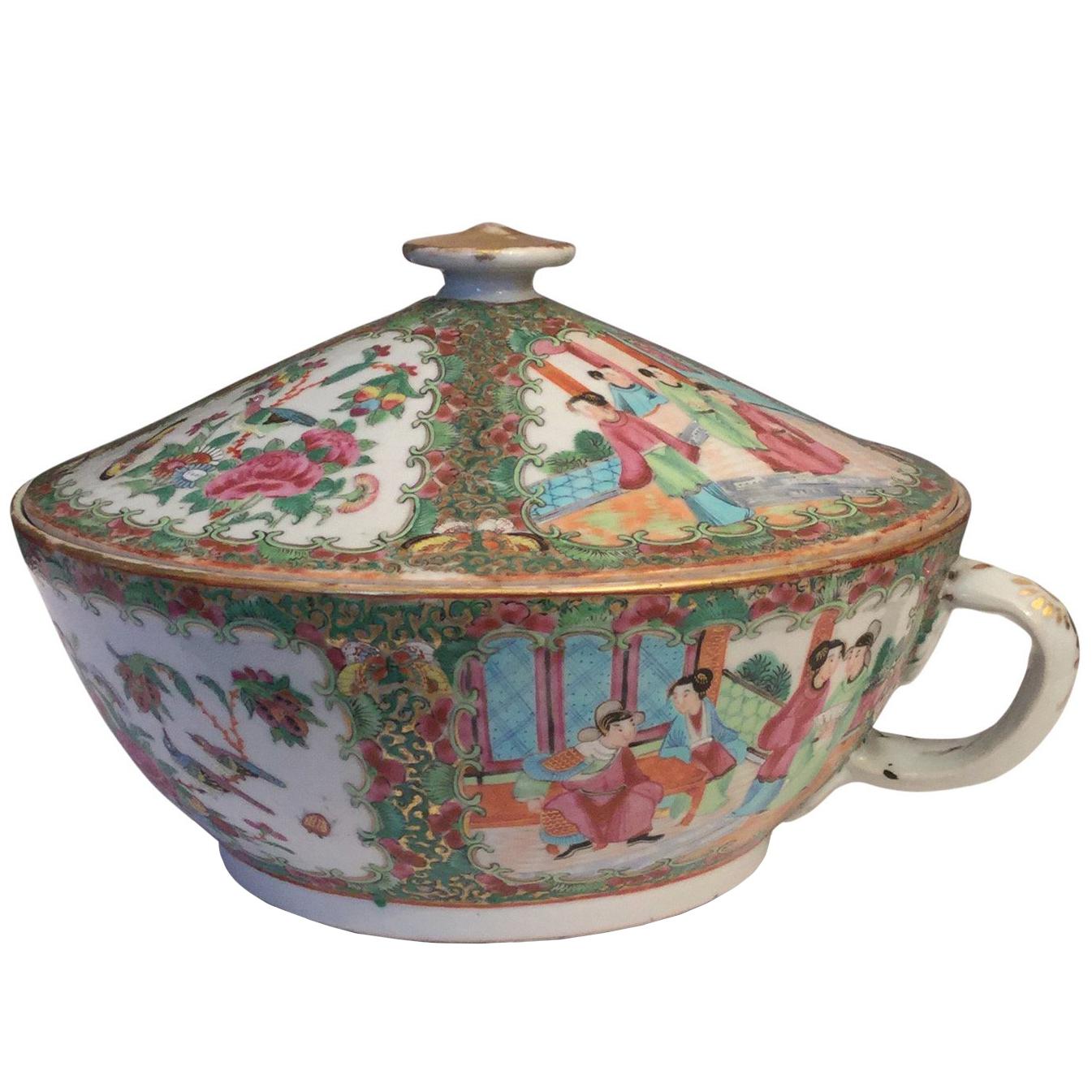 Antique Canton Chinese Rose Medallion Chamber Pot, Early 19th Century For Sale