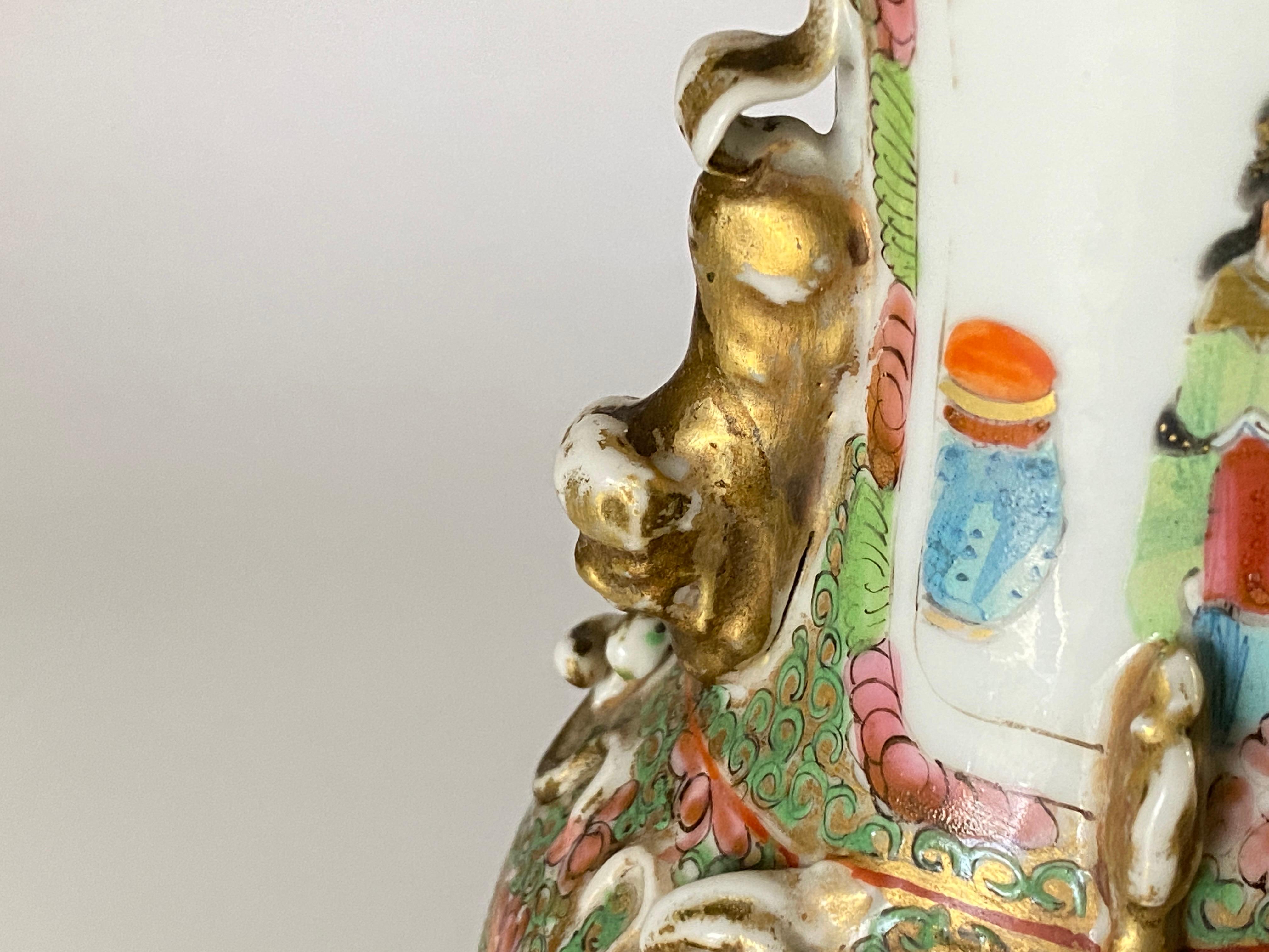 Vase antique en porcelaine de Canton 'Famille Rose', non signé, Chine, 19ème siècle Bon état - En vente à Auribeau sur Siagne, FR