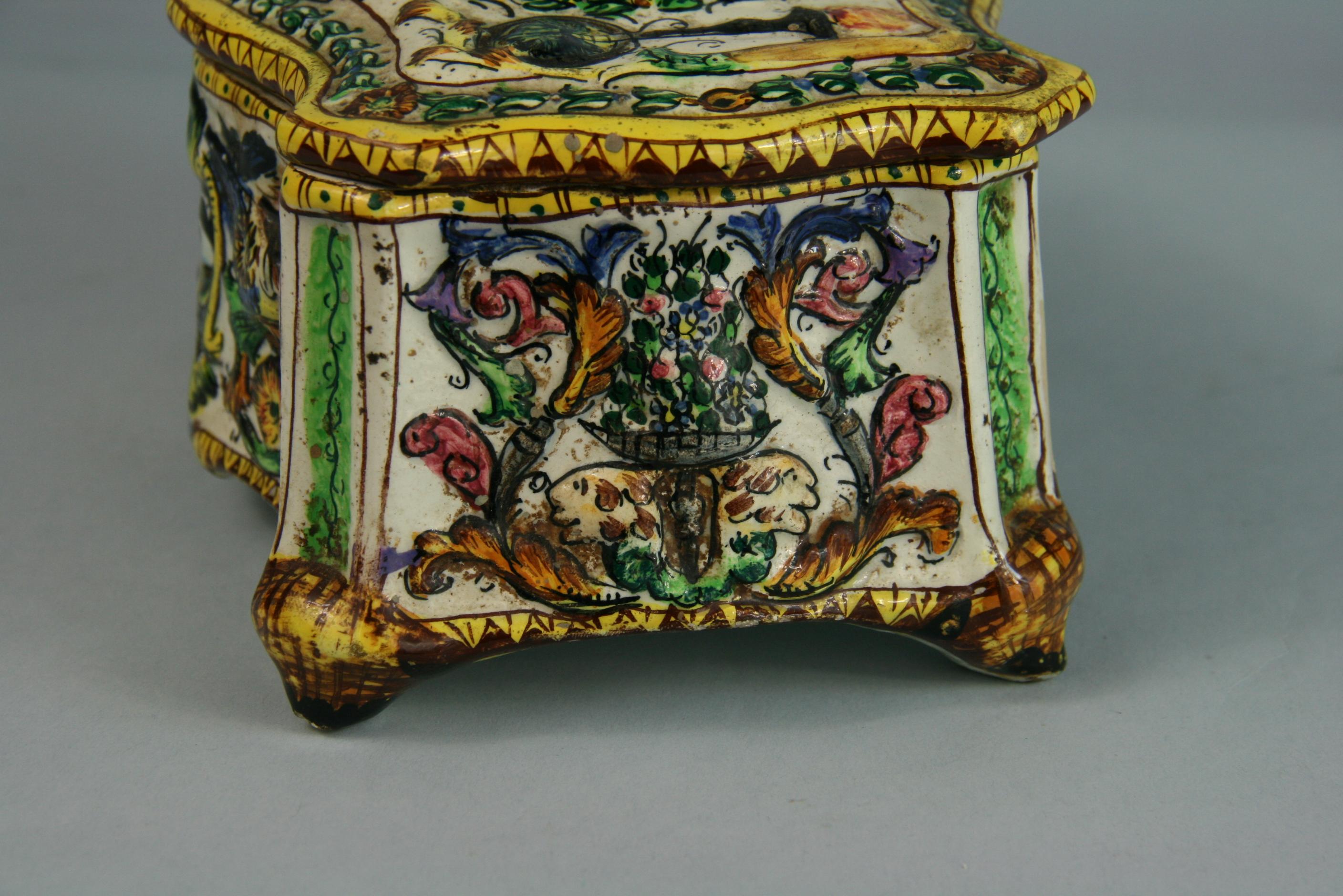 Antique Capo DiMonte Hand Painted Ceramic Box circa 1920's For Sale 4
