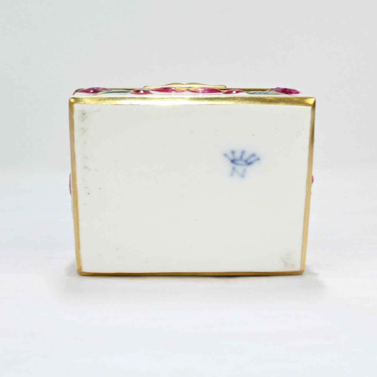 Antique Capodimonte Porcelain Table Snuff or Dresser Box For Sale 5