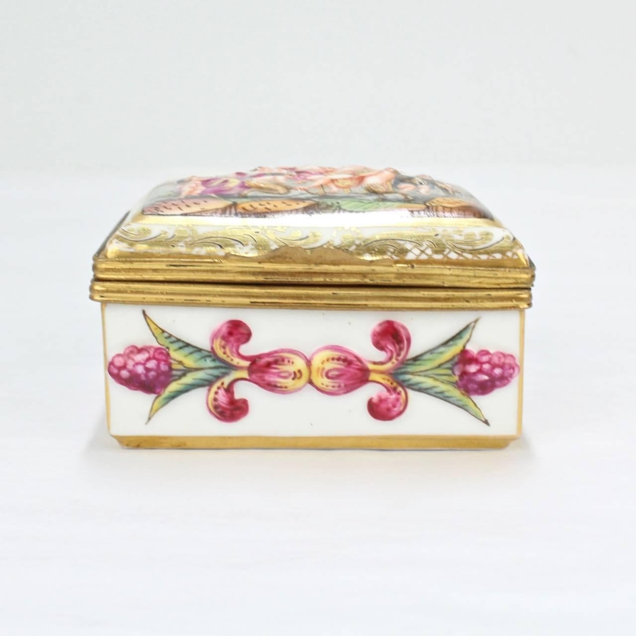 Rococo Revival Antique Capodimonte Porcelain Table Snuff or Dresser Box For Sale