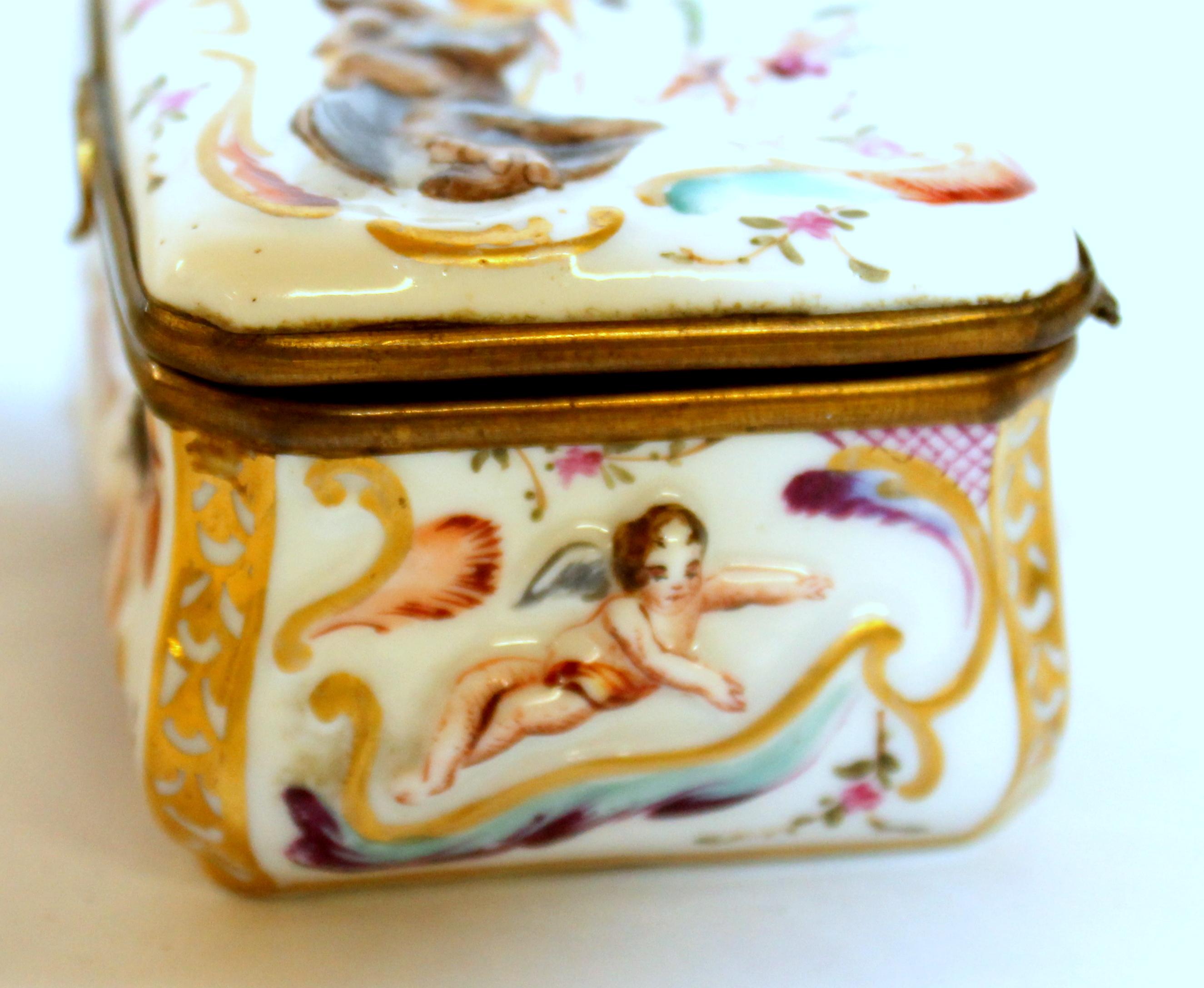 Porcelain Antique Capodimonte-Type Hand Painted Bas Relief Hinged Box For Sale