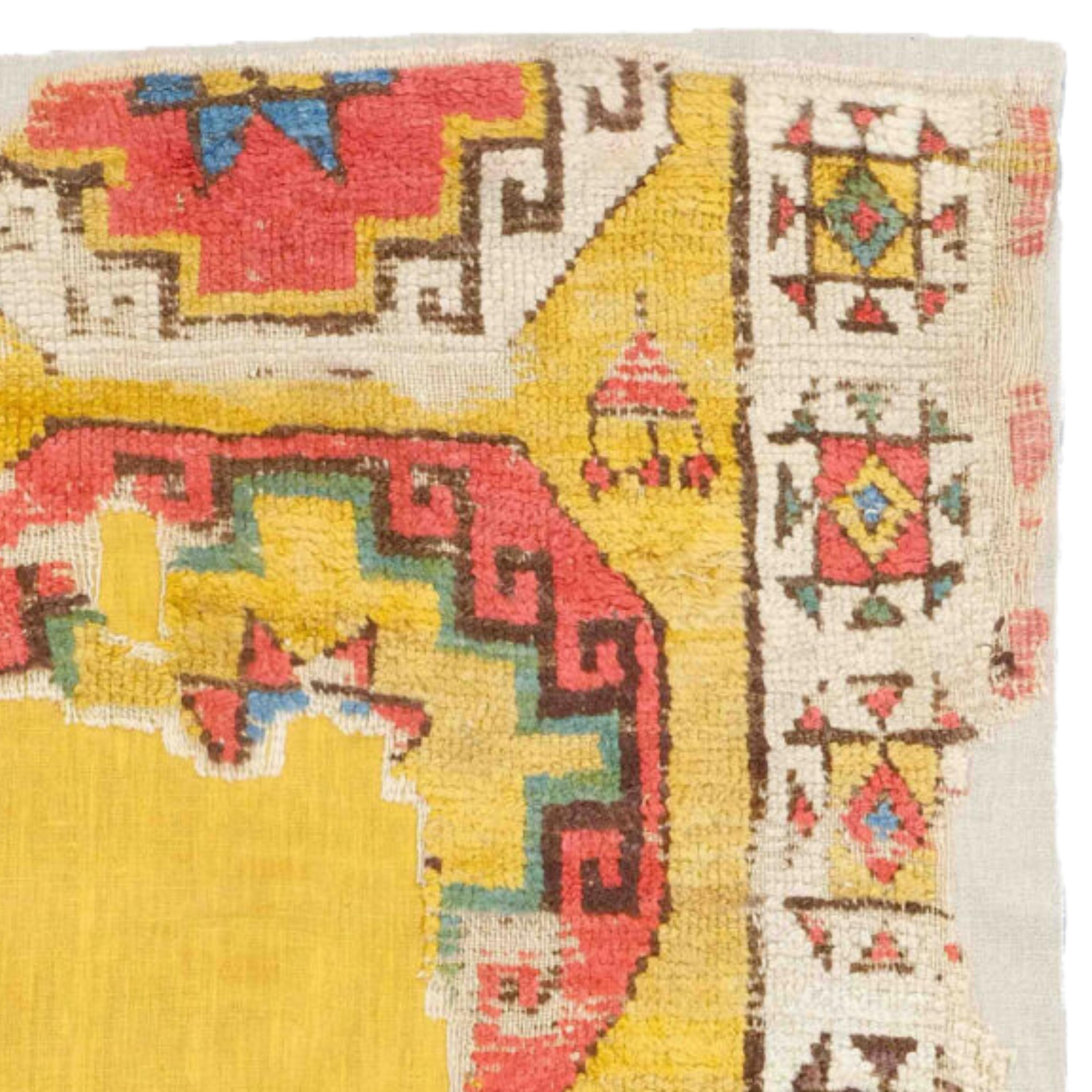 Antique Cappadocia Fragment - Late 18th Century Central, Anatolian Rug In Good Condition For Sale In Sultanahmet, 34