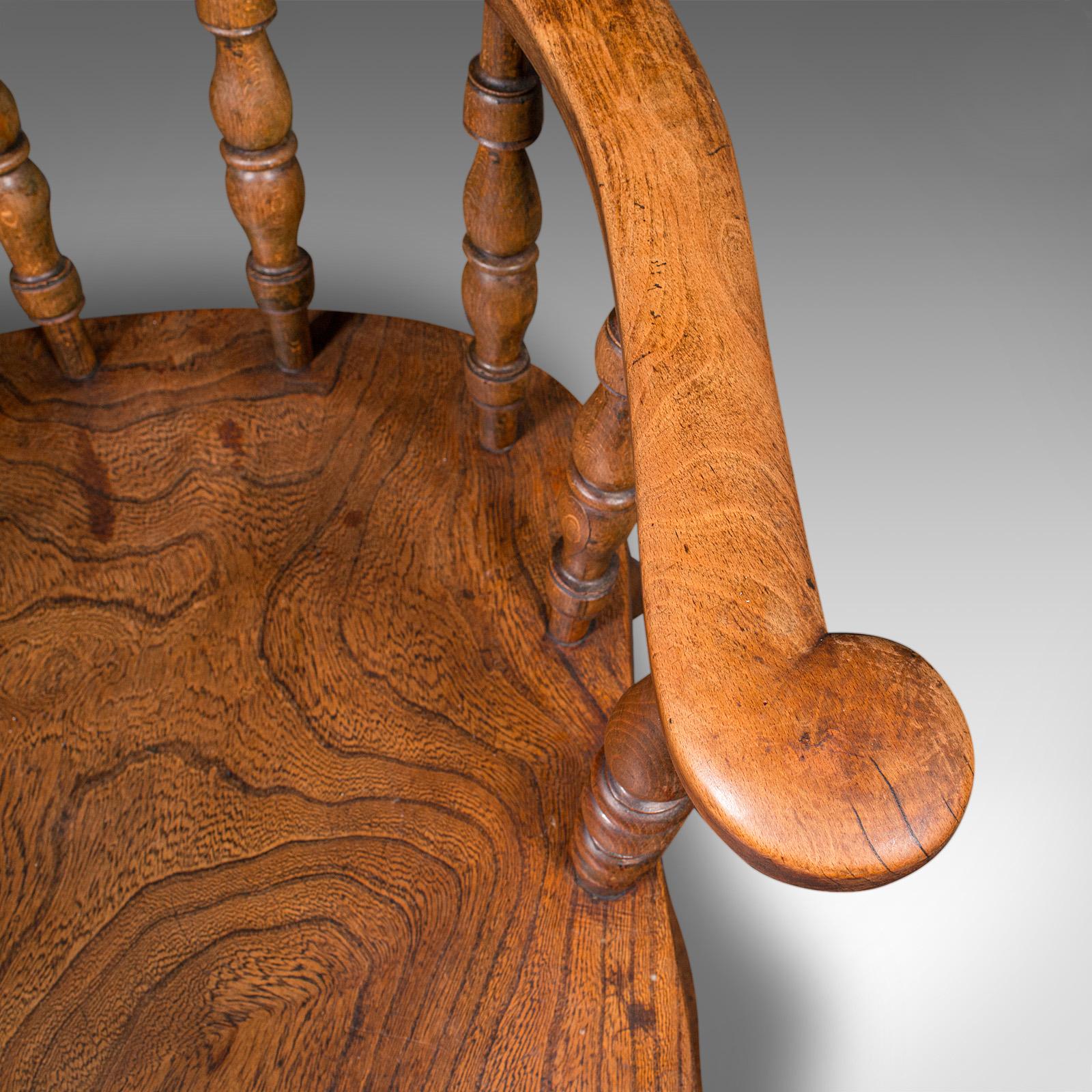 Ancienne chaise de capitaine victorienne anglaise, en orme, hêtre, nœud de fumeur, assise arquée en vente 3