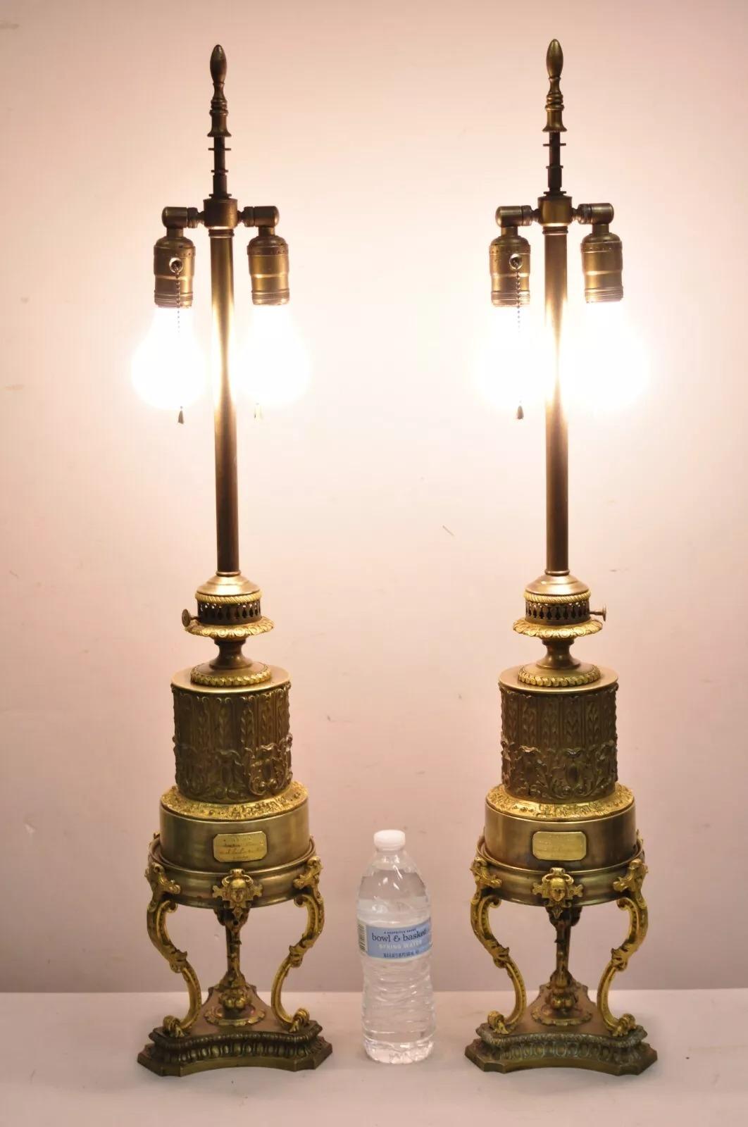 Paire de lampes à huile anciennes 