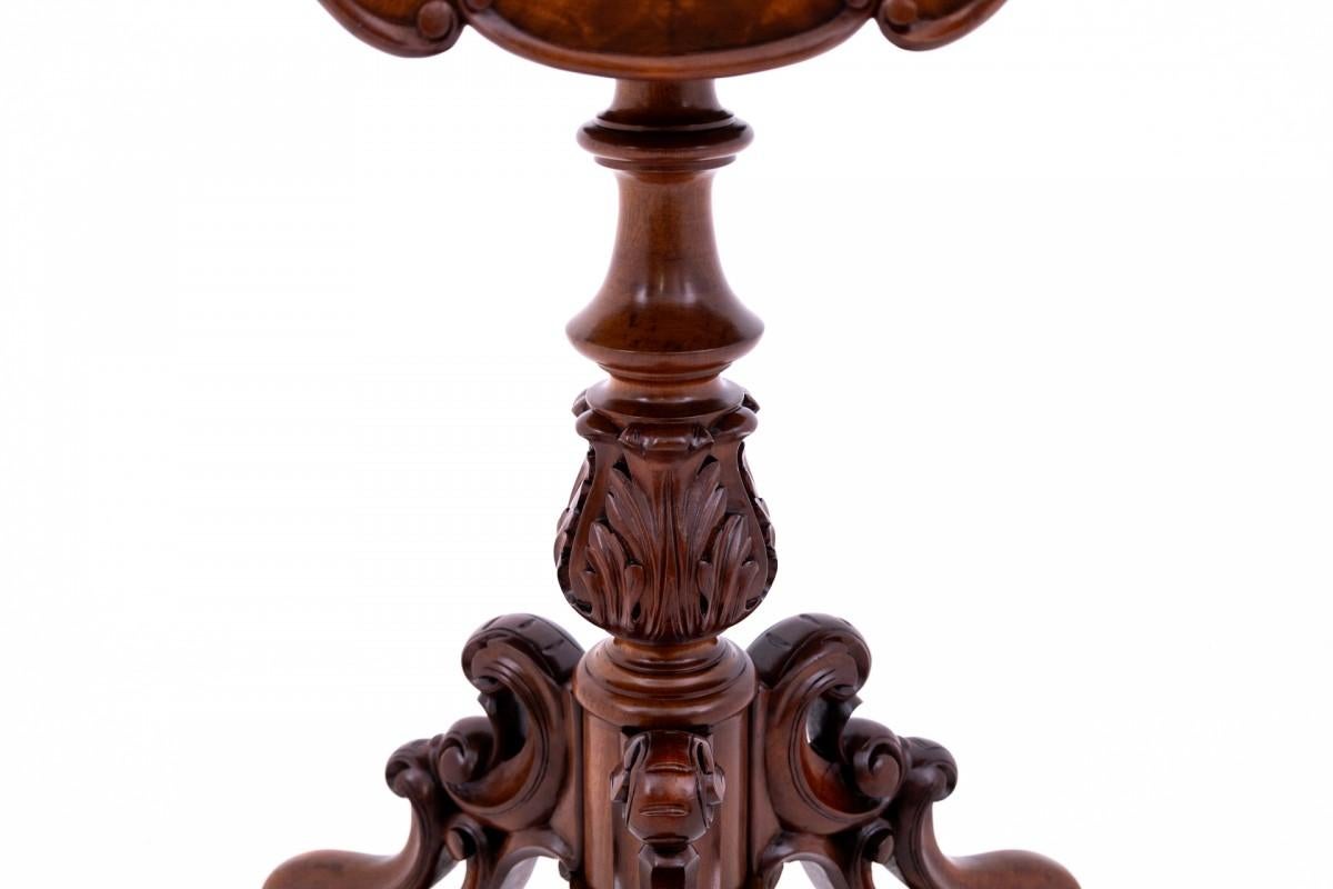 Table à cartes ancienne datant d'environ 1870. Après la rénovation. en vente 4