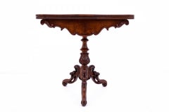 Mesa de cartas antigua de alrededor de 1870. Después de la renovación.