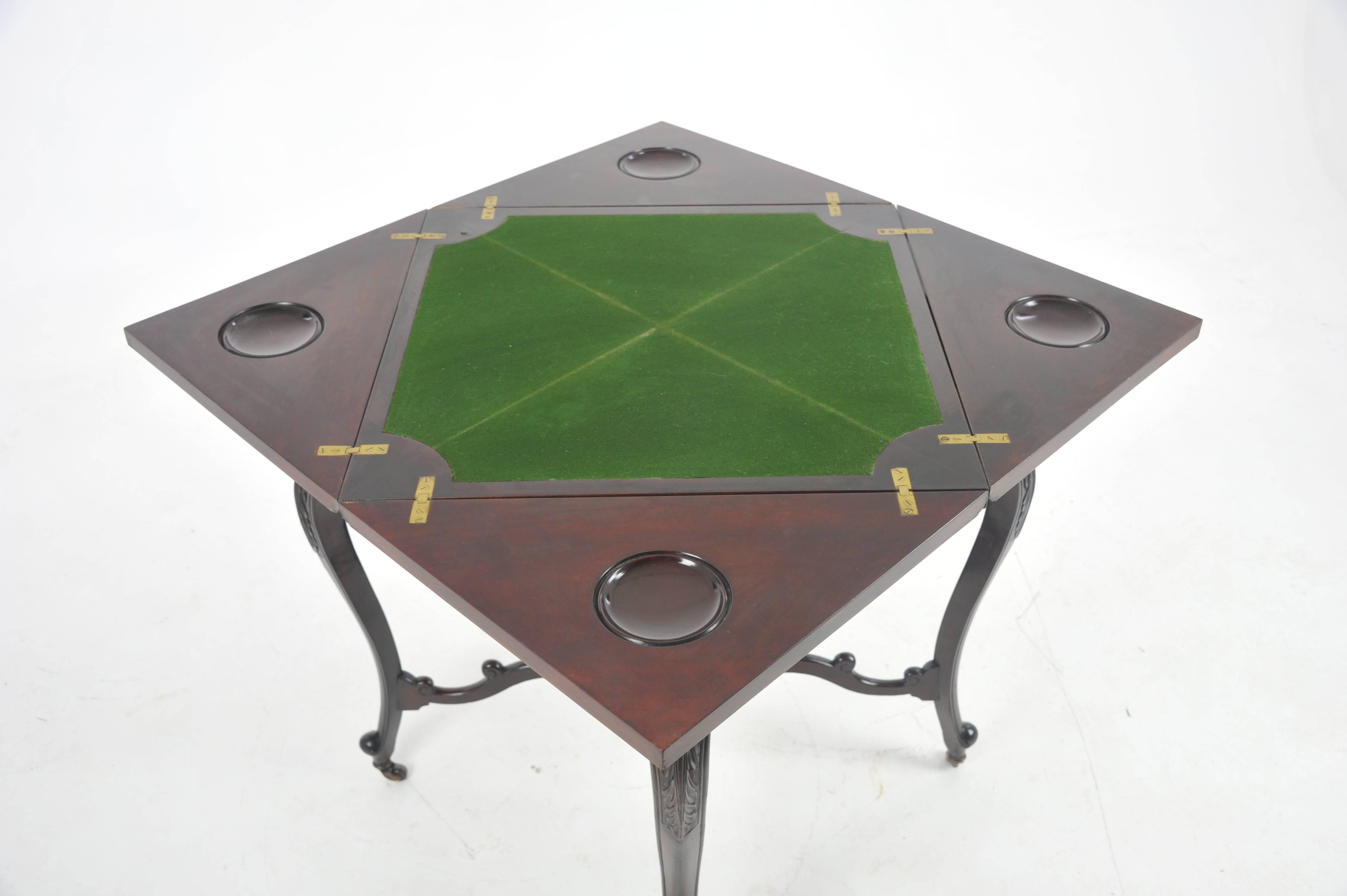 Antique Card Table, Envelope Top Table, Victorian Card Table,Mahogany, Scotland 1900, B1115

Scotland, 1900
Solid Mahogany
Original Finish
Table Top with Envelope Design
When Opened shows baize surface to the Center and Four Dished