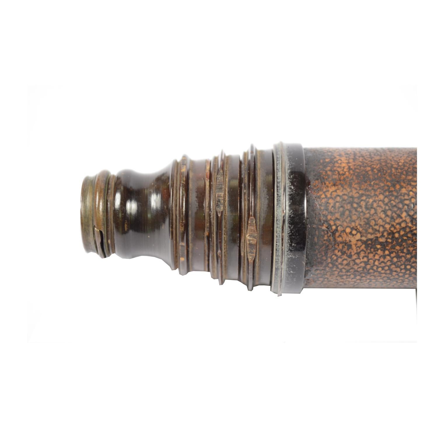 Antique Cardboard Telescope from the End of the 18th Century In Good Condition In Milan, IT