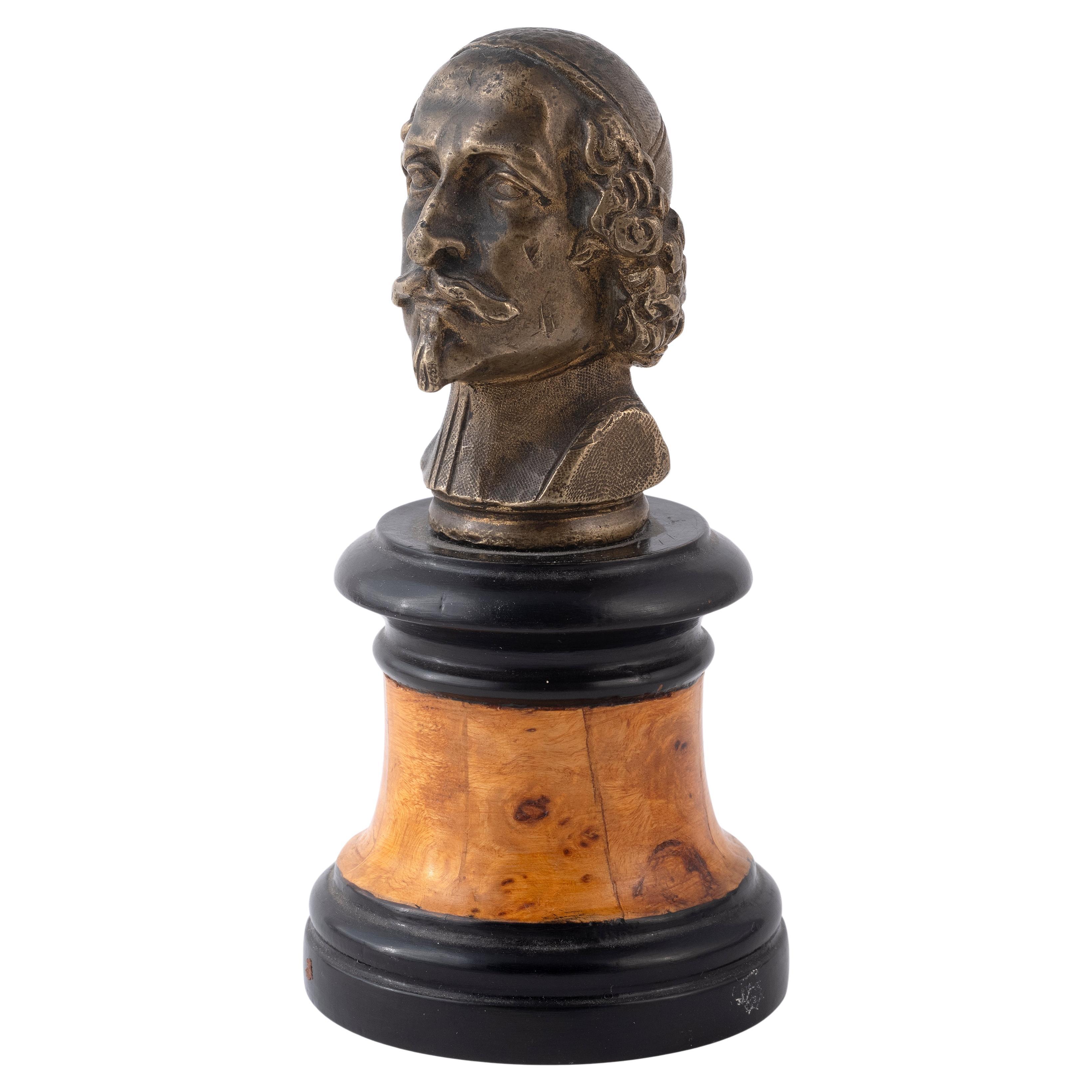 Antique Cardinal Richelieu Bronze Bust Sculpture in vendita