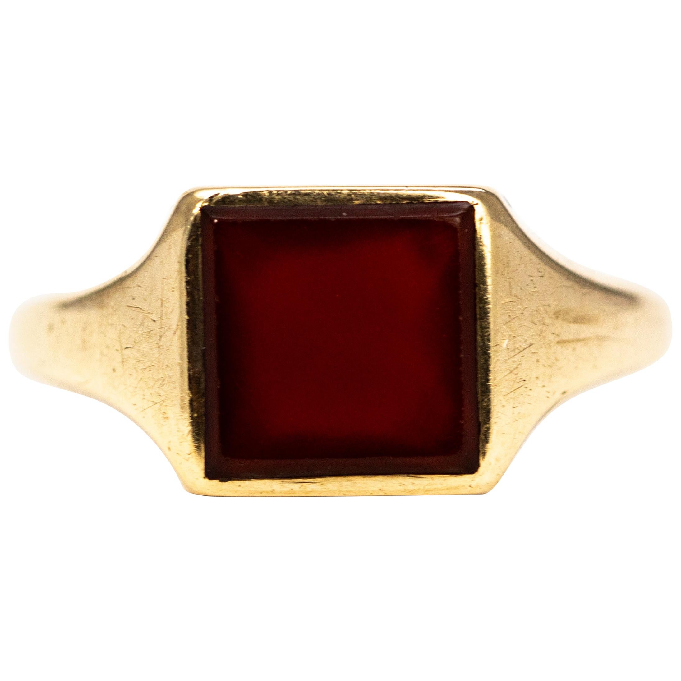 Vintage 9 Carat Gold Carnelian Signet Ring