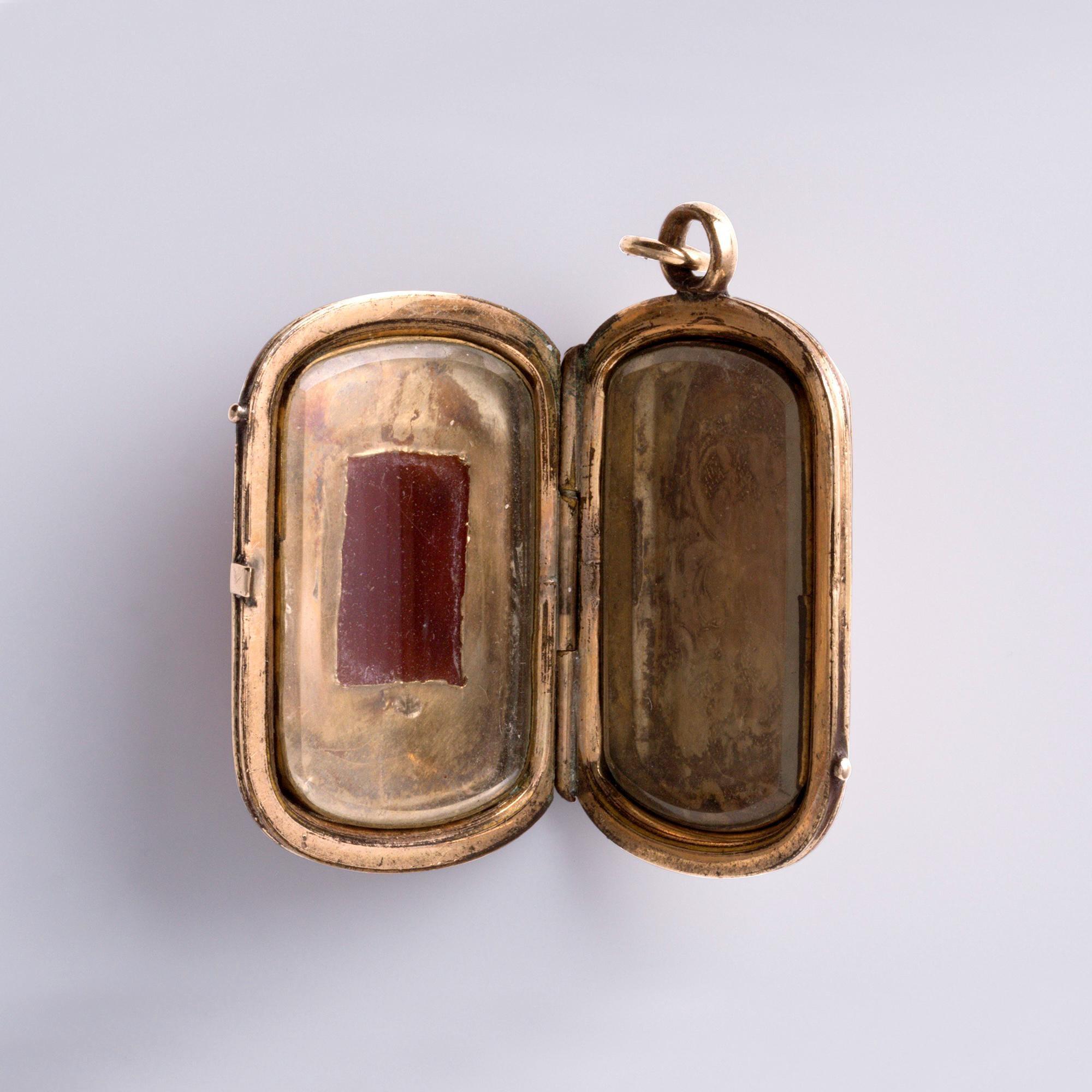 Antiguo collar colgante con camafeo de cornalina - Oro rosa de 14 quilates, Circa 1880s Victoriano en venta