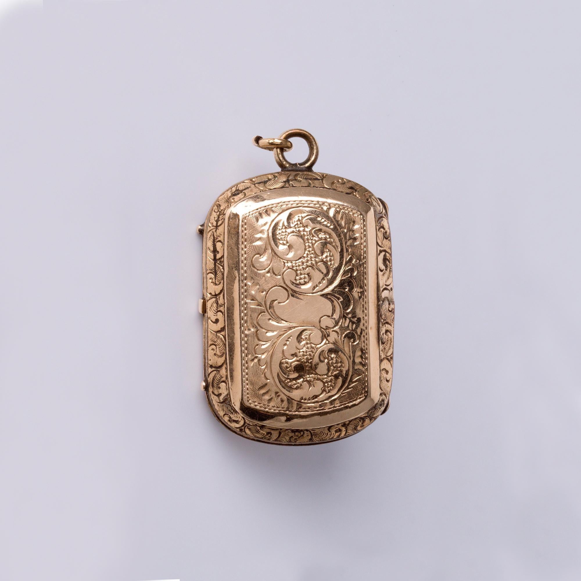 Femenino o masculino Antiguo collar colgante con camafeo de cornalina - Oro rosa de 14 quilates, Circa 1880s en venta