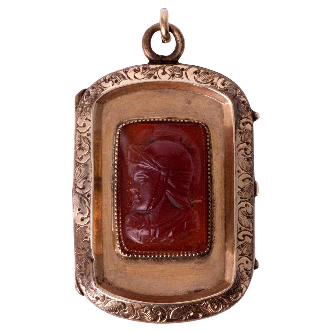 Antiguo collar colgante con camafeo de cornalina - Oro rosa de 14 quilates, Circa 1880s en venta