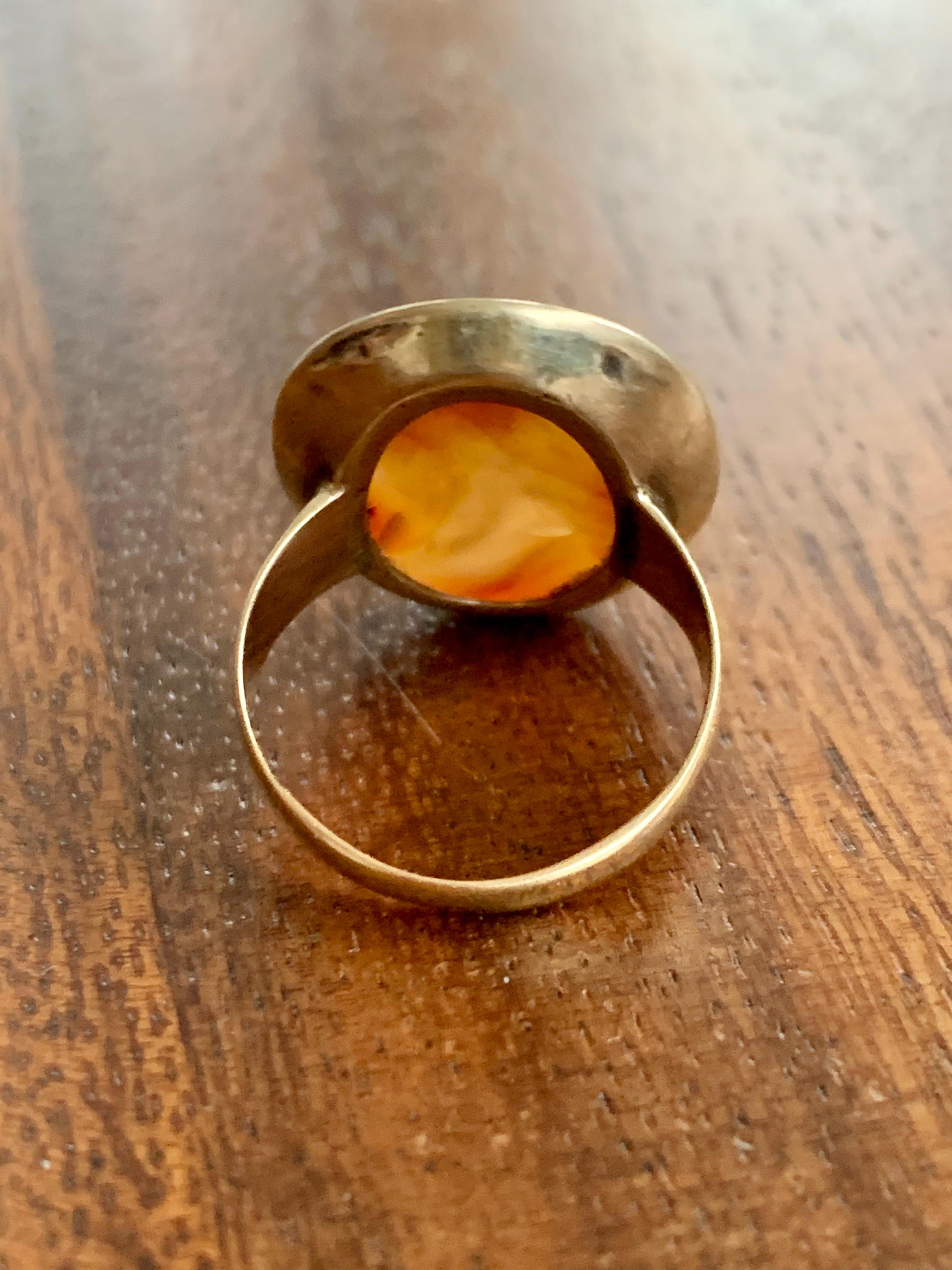 Women's or Men's Antique Carnelian Intaglio 10 Karat Yellow Gold Ring