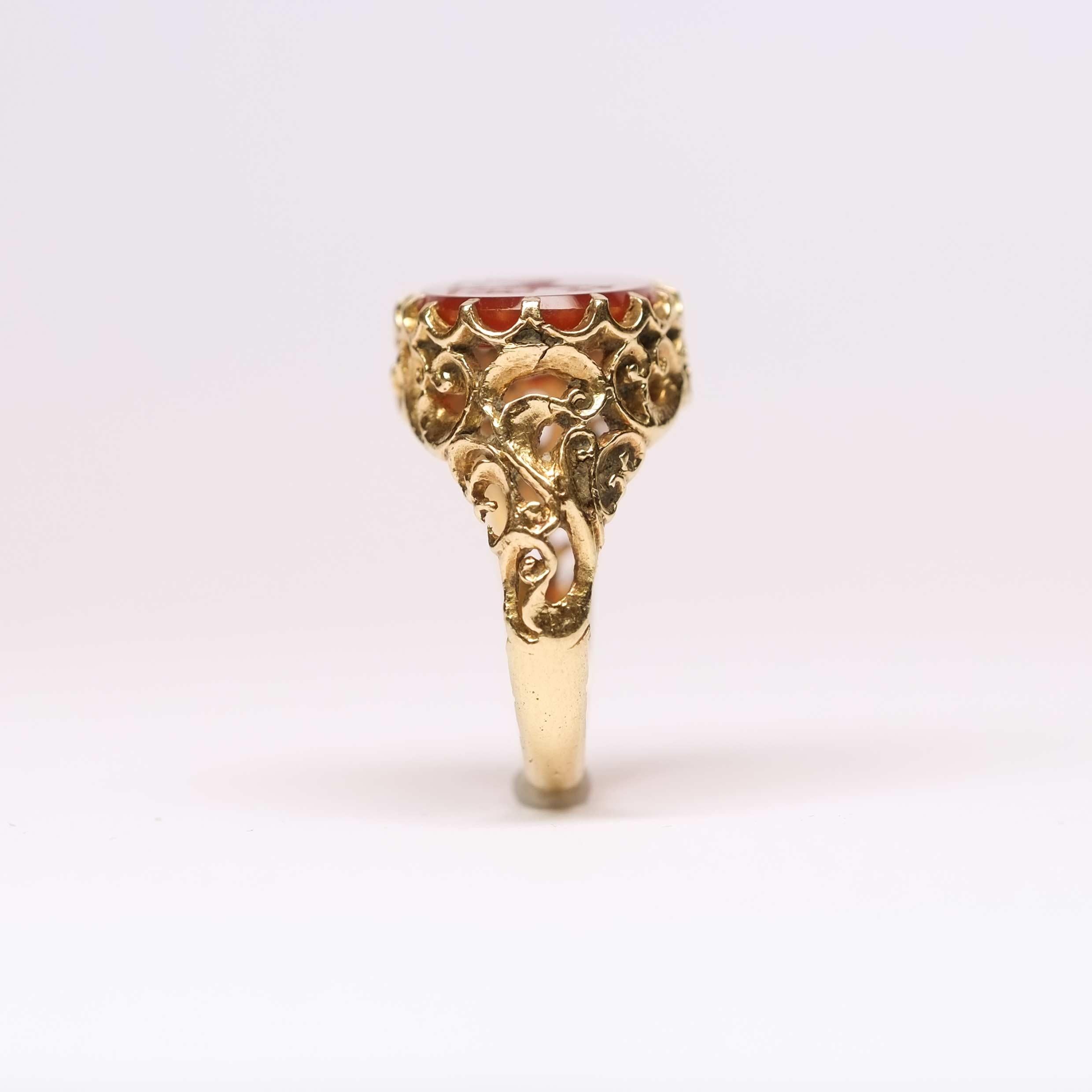 Antique Carnelian Intaglio Gold Ring For Sale 1