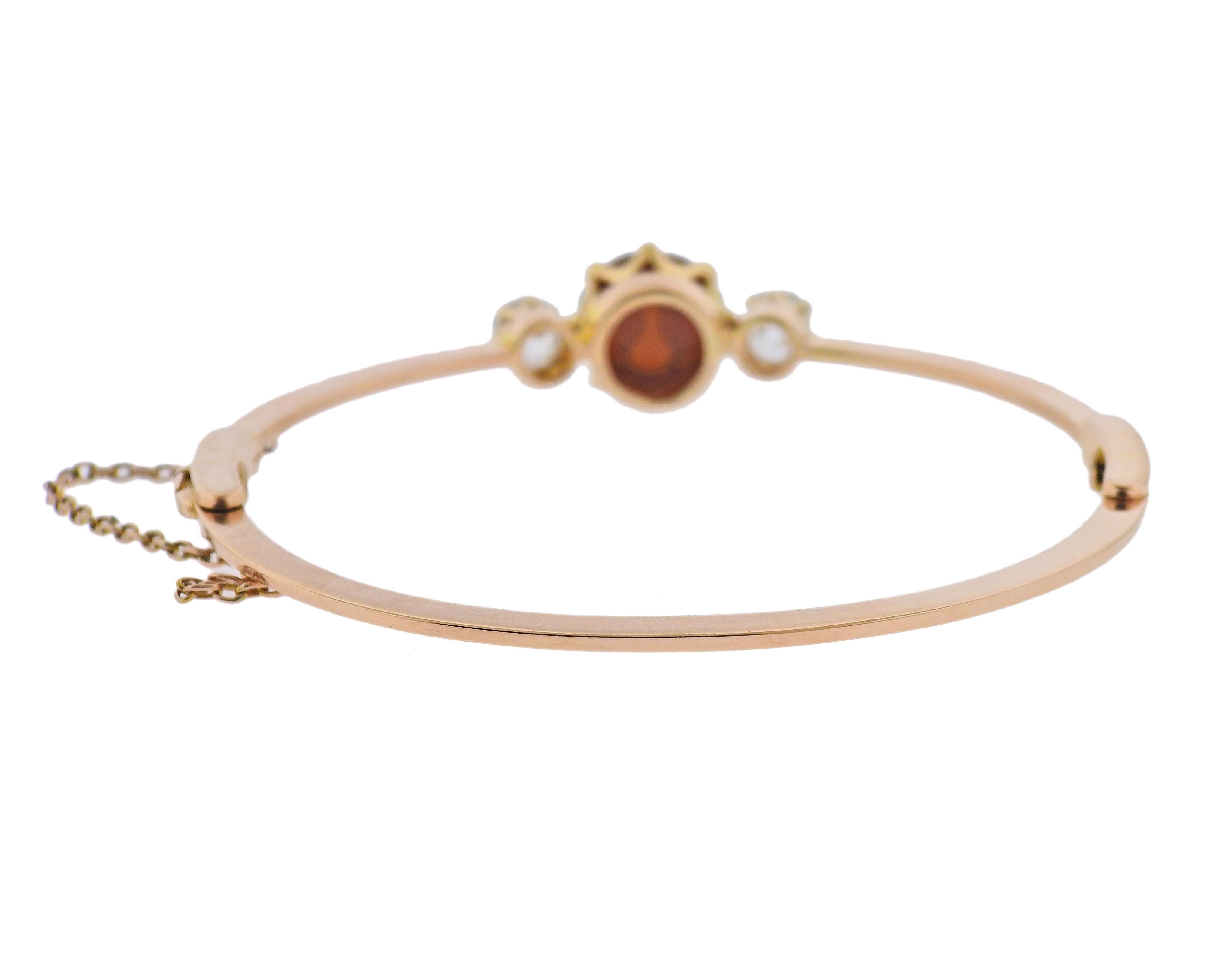 Bracelet jonc ancien en or avec intaille en cornaline et diamants de taille vieille mine Pour femmes en vente